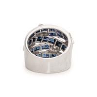 WHITE GOLD, DIAMOND AND SAPPHIRE RING