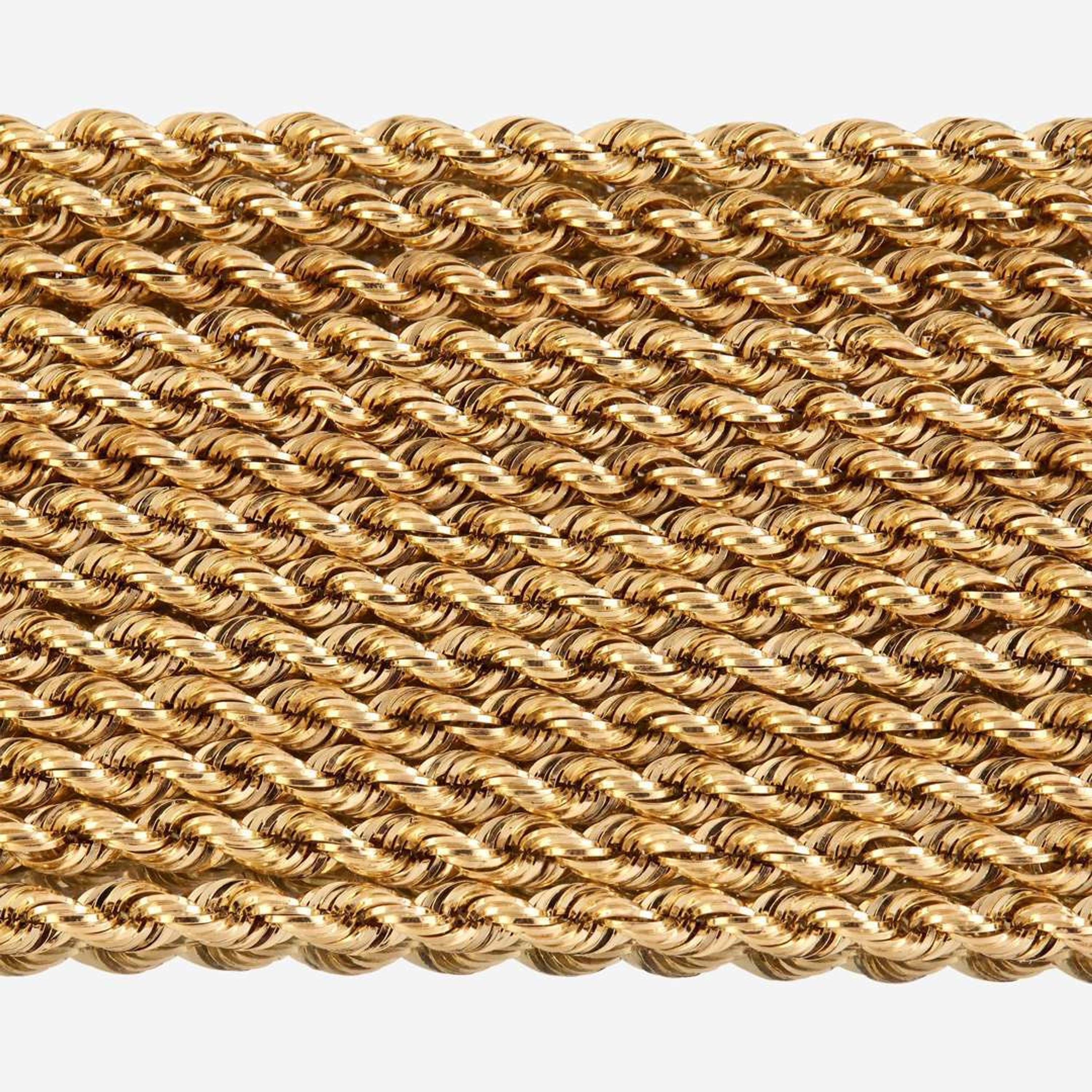 A collection of thirteen fourteen karat gold necklaces