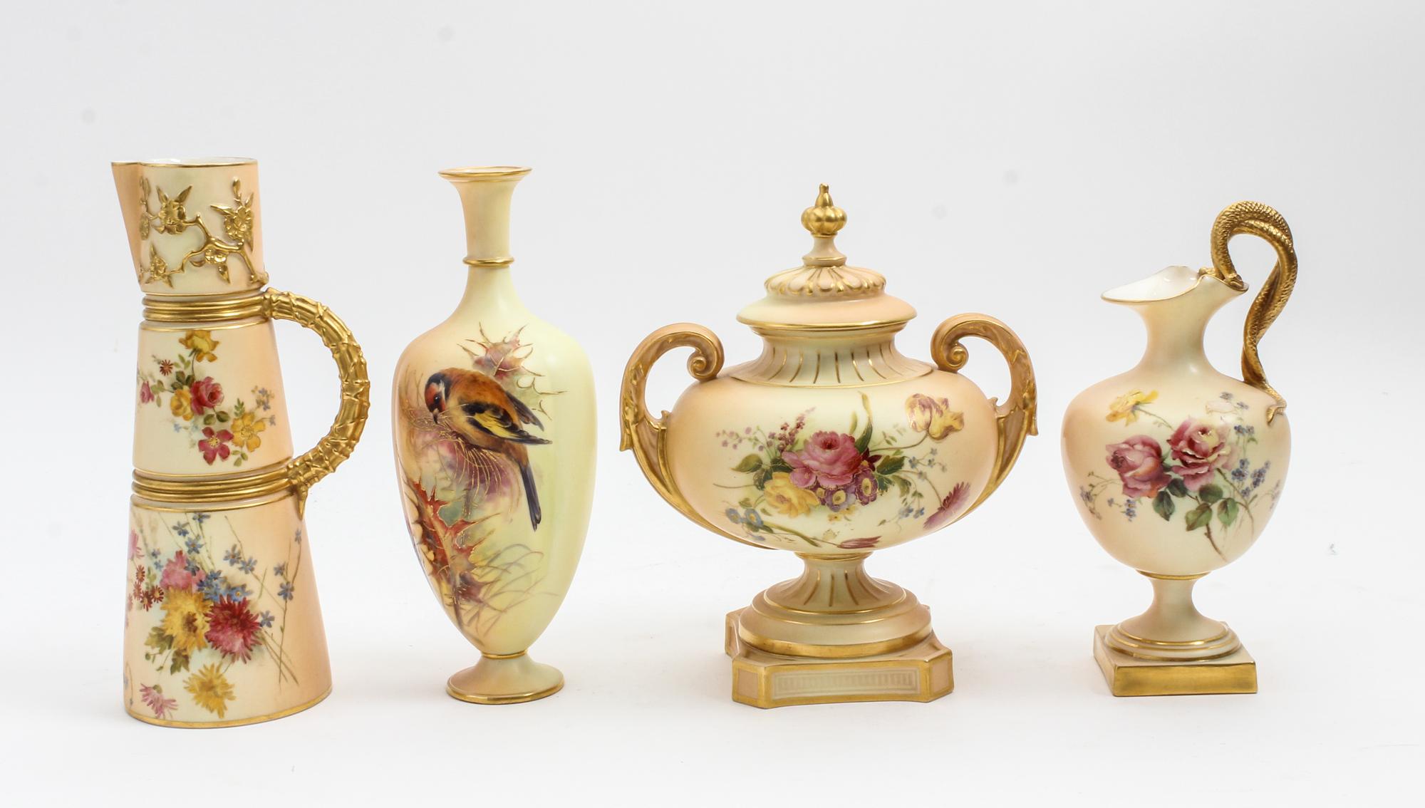Four Worcester Porcelain Articles Height of tallest 8 3/4 inches. — 19TH/20TH CENTURY