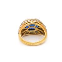 SAPPHIRE AND DIAMOND RING
