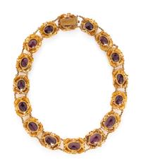 HIGH KARAT YELLOW GOLD AND GARNET NECKLACE