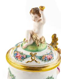 A Capodimonte Style Porcelain Tankard