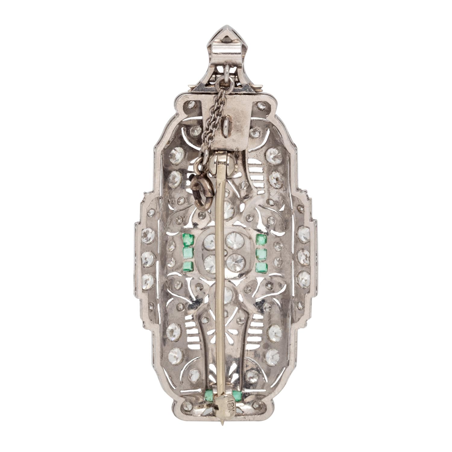 ART DECO, DIAMOND AND EMERALD PENDANT/BROOCH