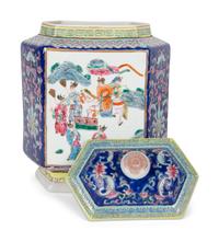 A Pair of Chinese Export Covered Hexagonal Ginger Jars — 19TH/20TH CENTURY