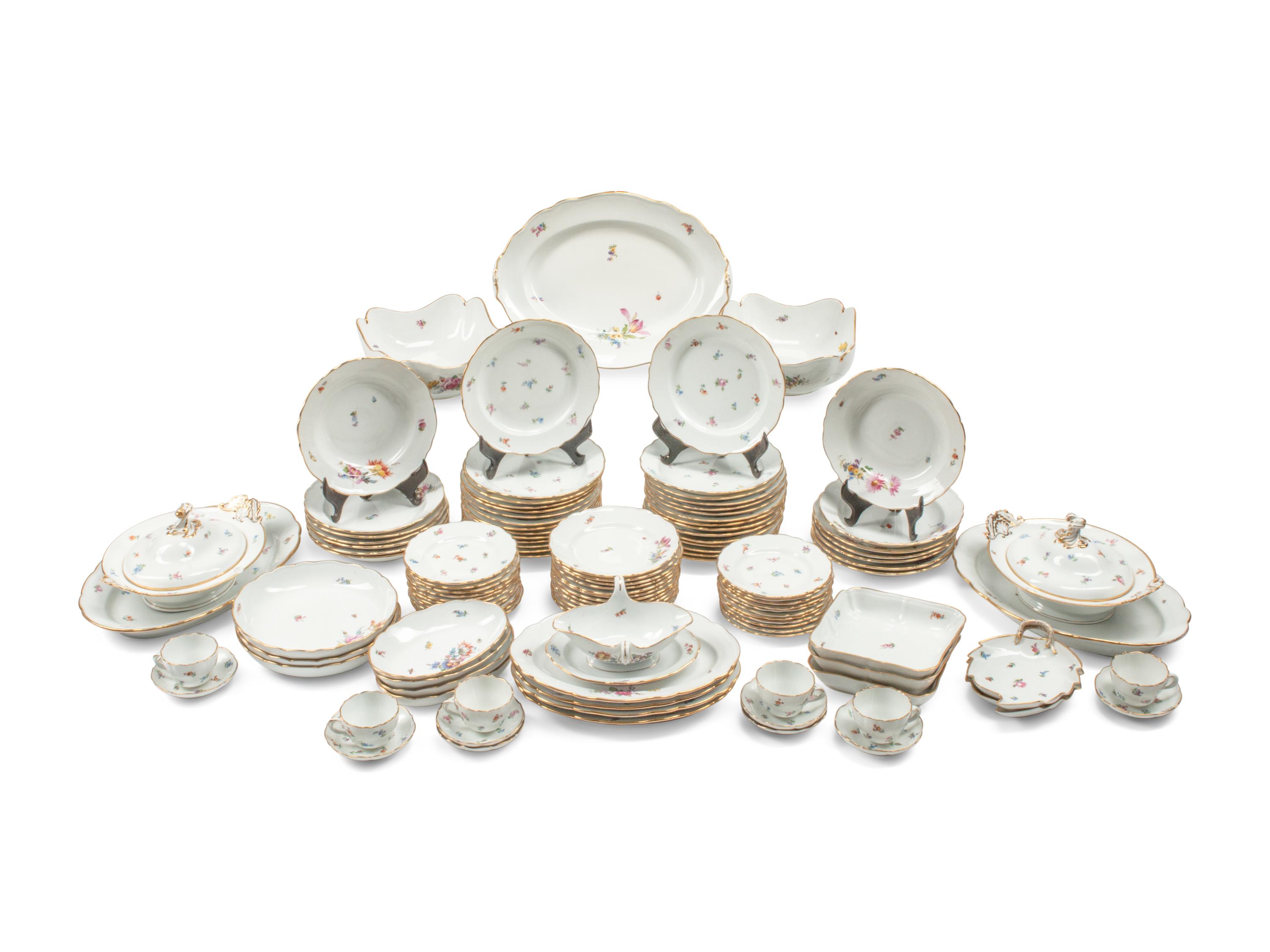 A German Porcelain Dinner Service