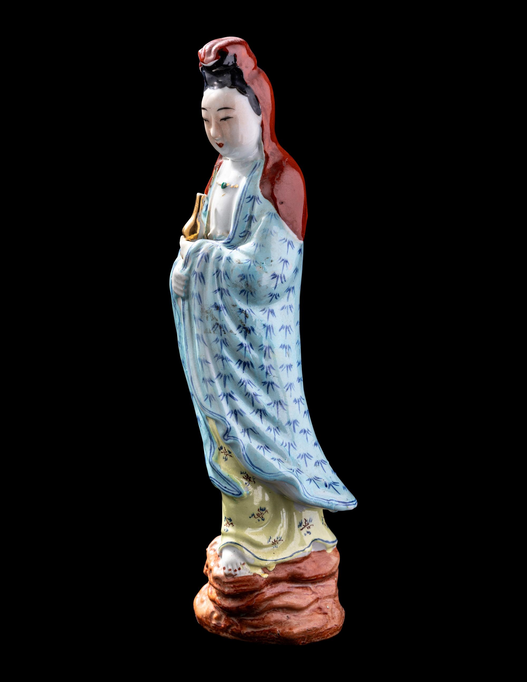 A Chinese Famille Rose Porcelain Figure of Guanyin