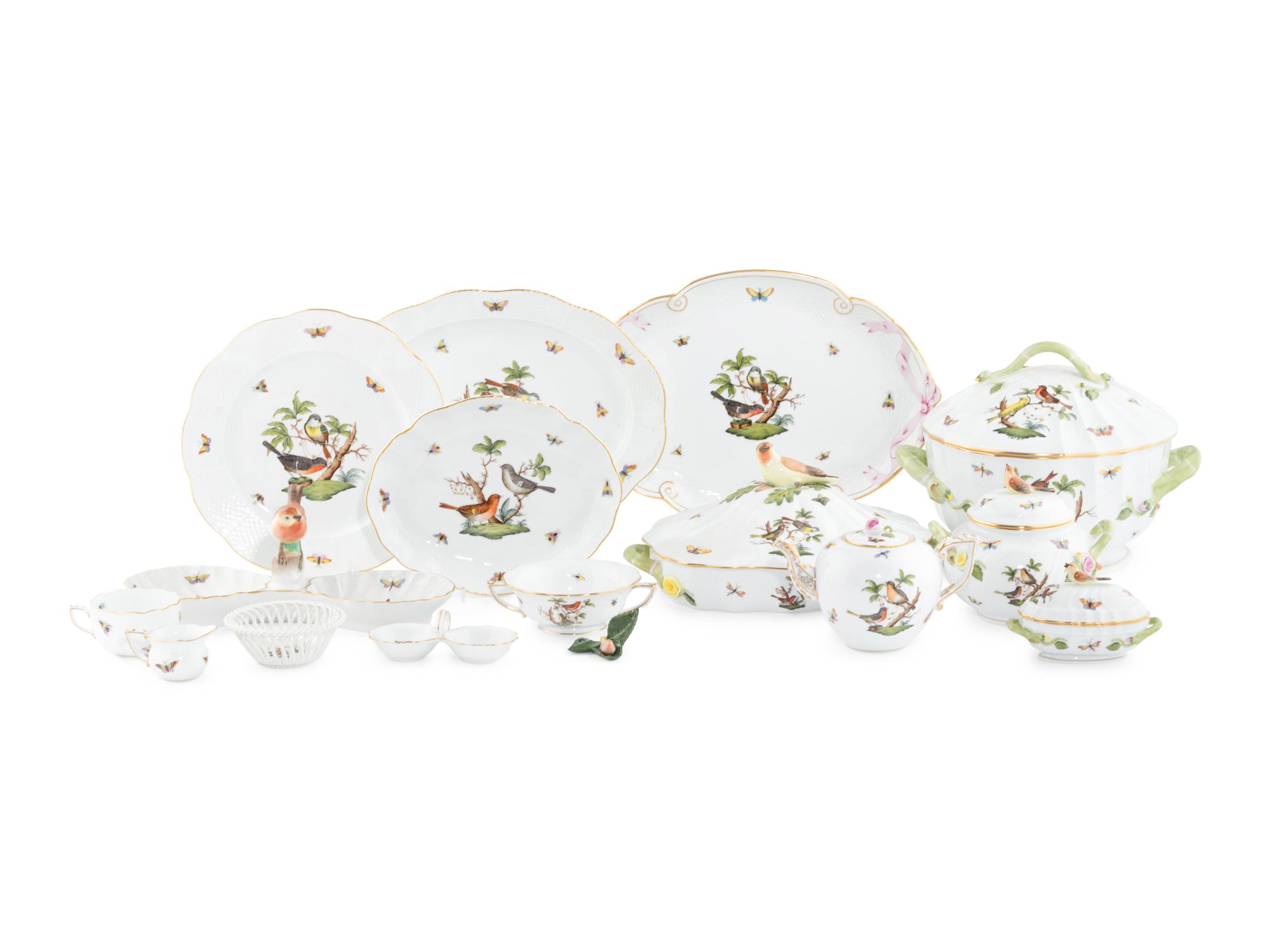 A Herend Rothschild Bird Porcelain Dinner Service