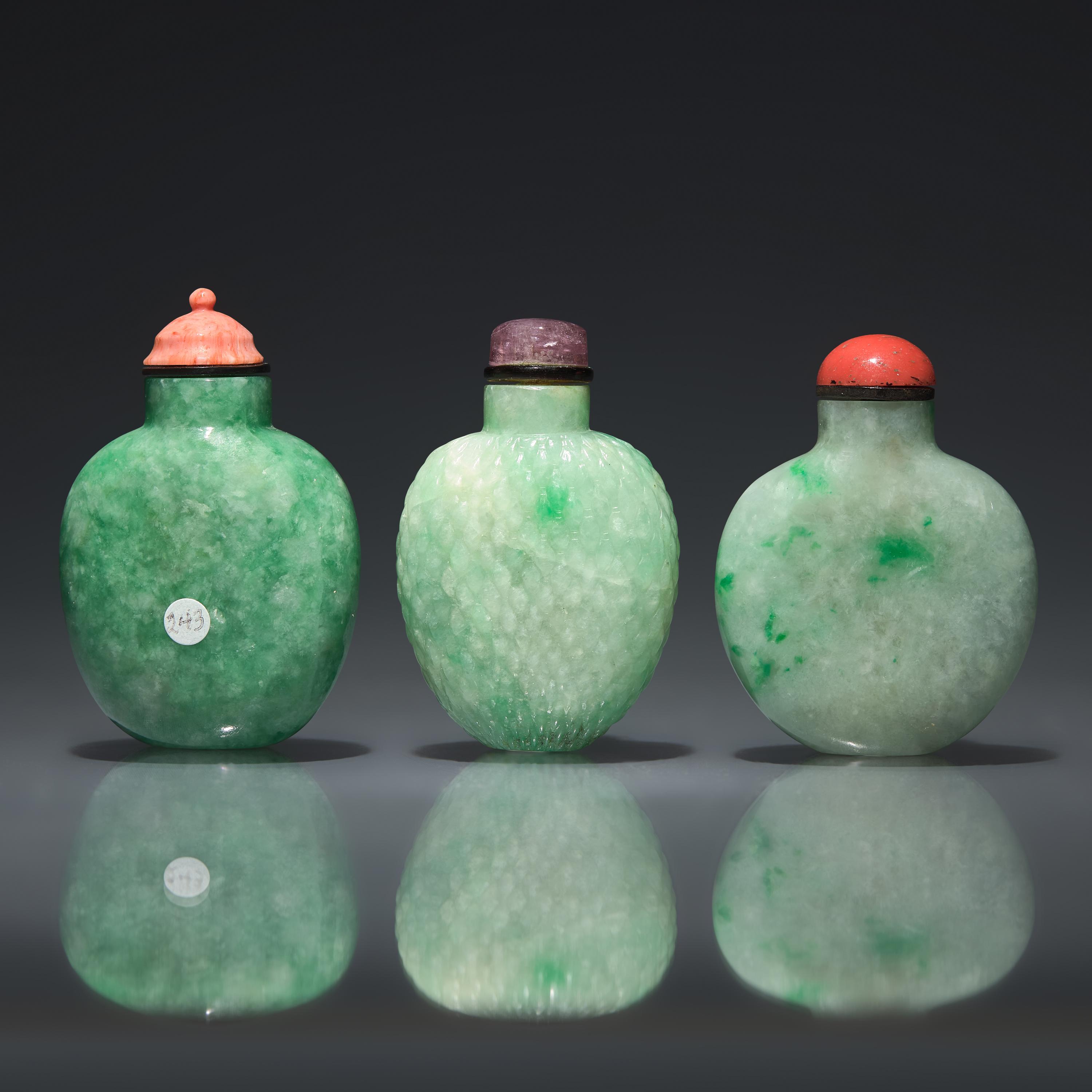 Three Chinese Jadeite Snuff Bottles, Qing Dynasty, Circa 1850-1900 — 1850-1900年 翡翠鼻煙壺三支