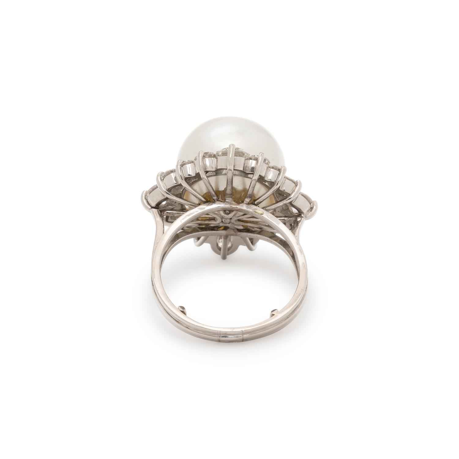 CULTURED PEARL AND DIAMOND RING