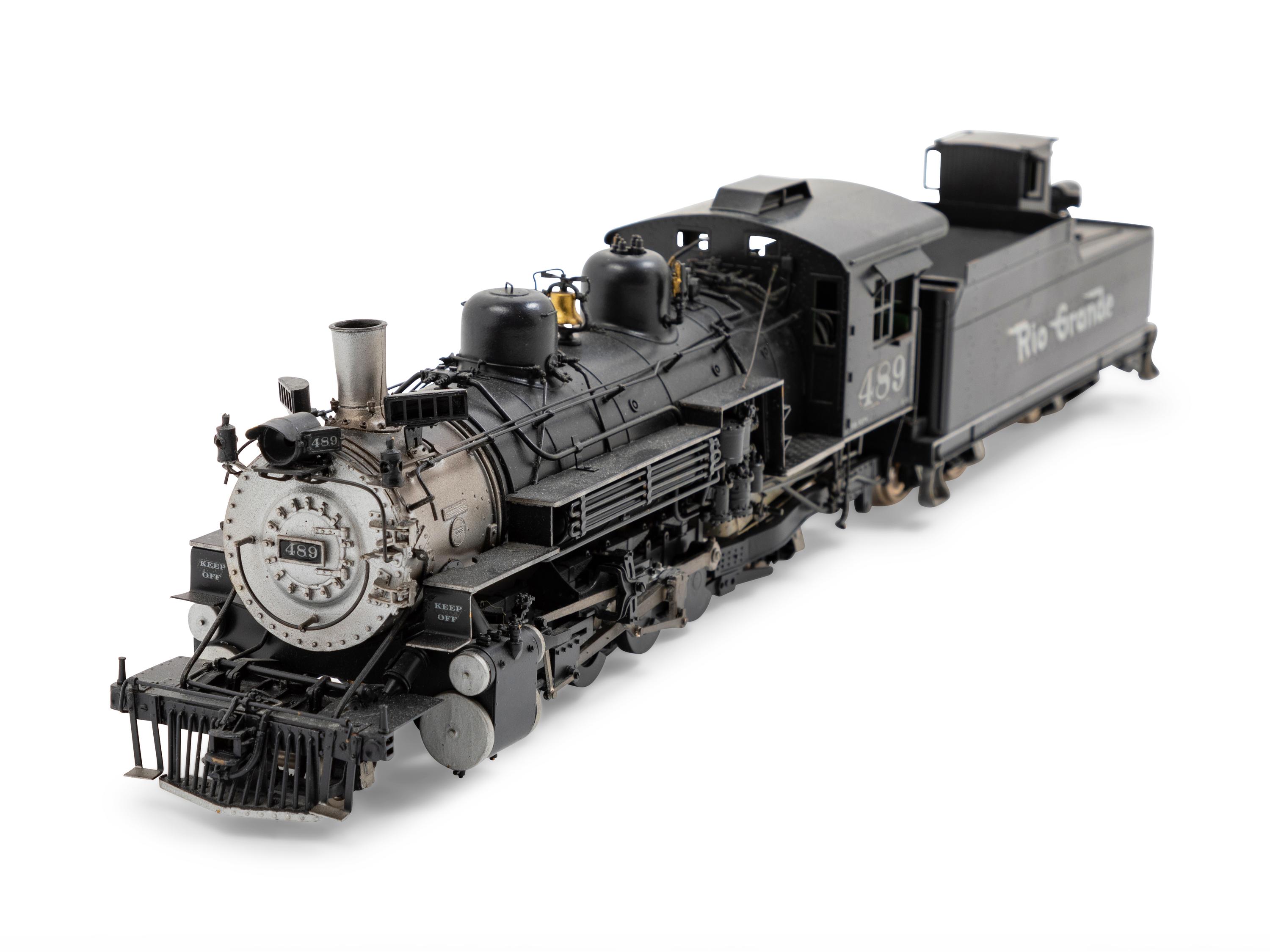 A Fujiyama Polychrome OO-Gauge Rio Grande 2-8-2 Locomotive and Tender