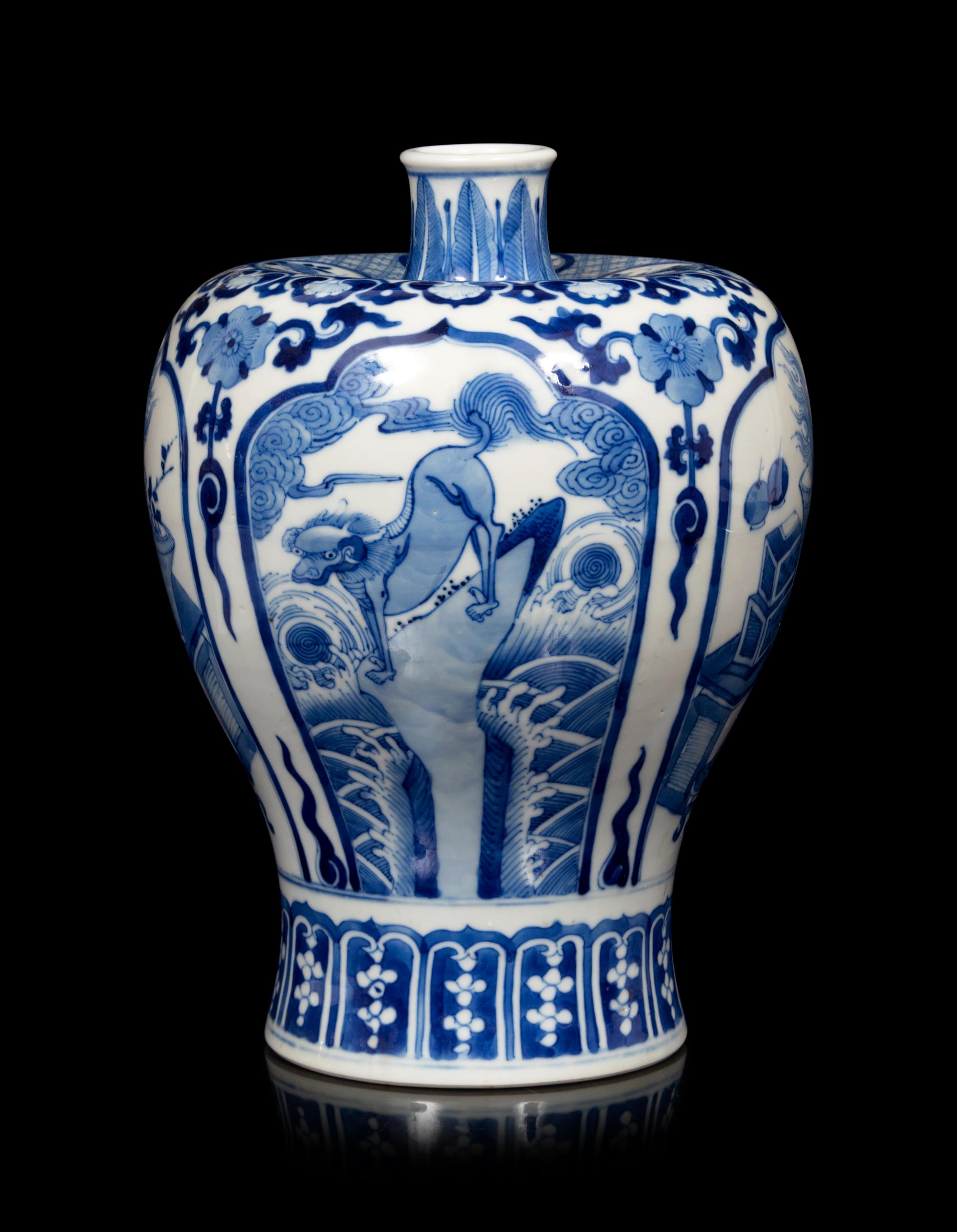 A Chinese Blue and White Porcelain Meiping Vase