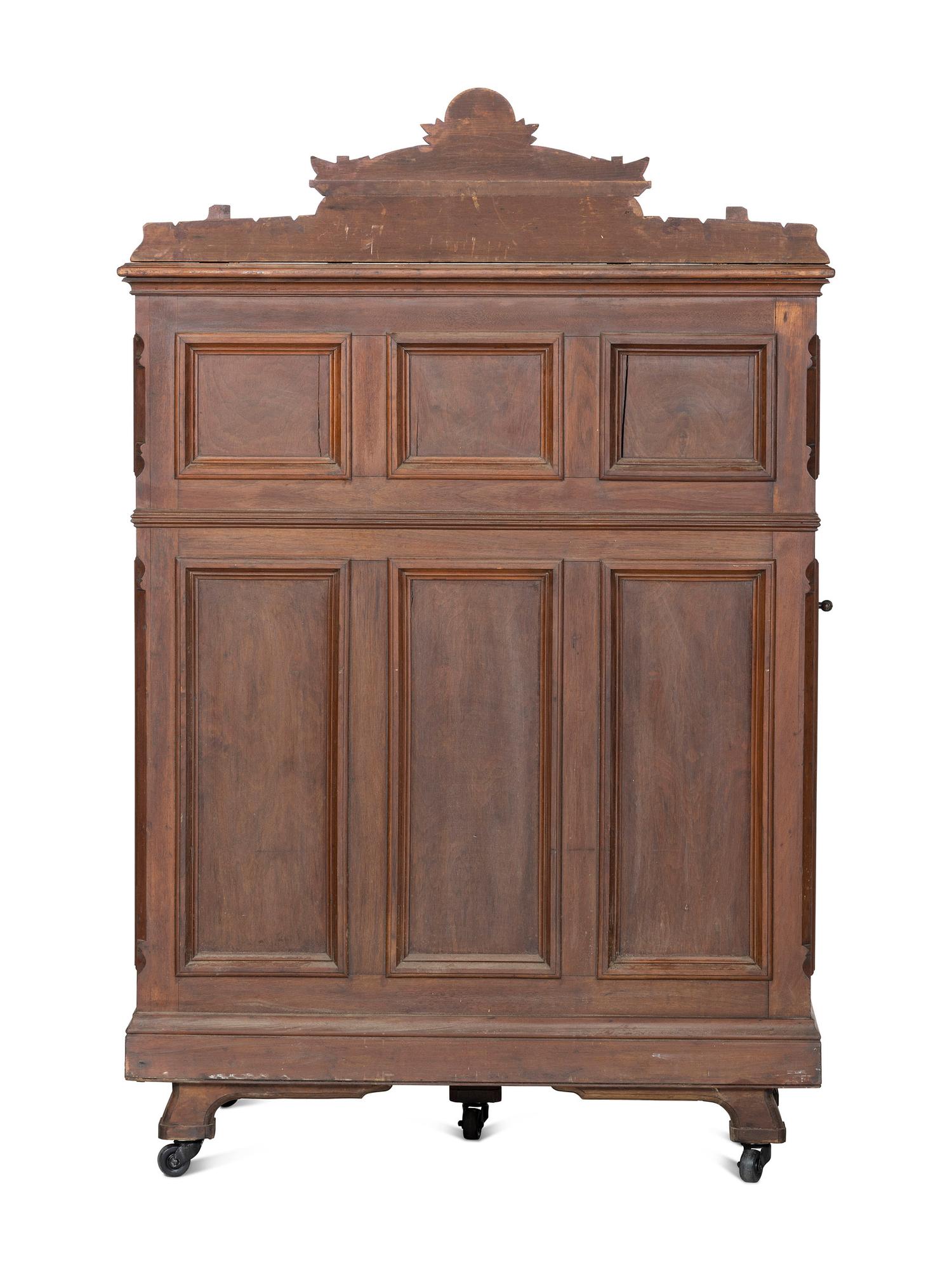 A Moore's Office Drawing Room Queen Combination Desk