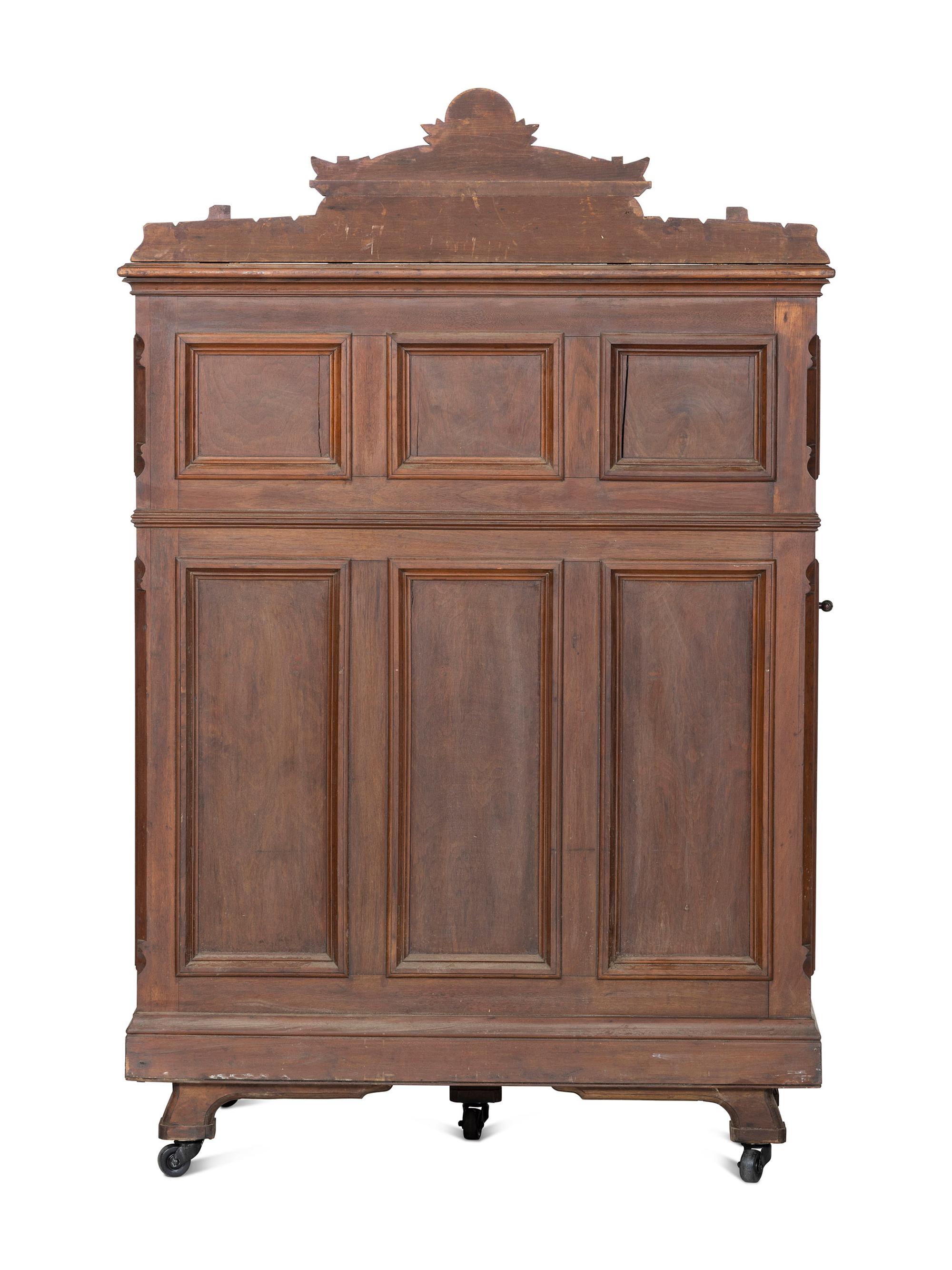 A Moore's Office Drawing Room Queen Combination Desk