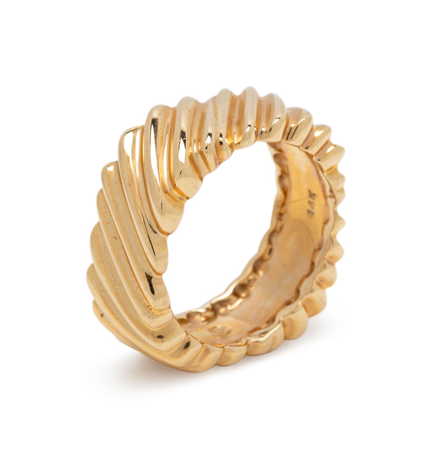 YELLOW GOLD RING