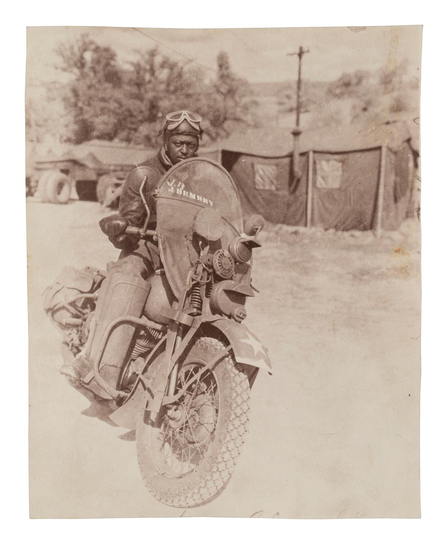 [AFRICAN AMERICANA] -- [EARLY PHOTOGRAPHY]. A group of 13 photographs of African American subjects, incl. soldiers.