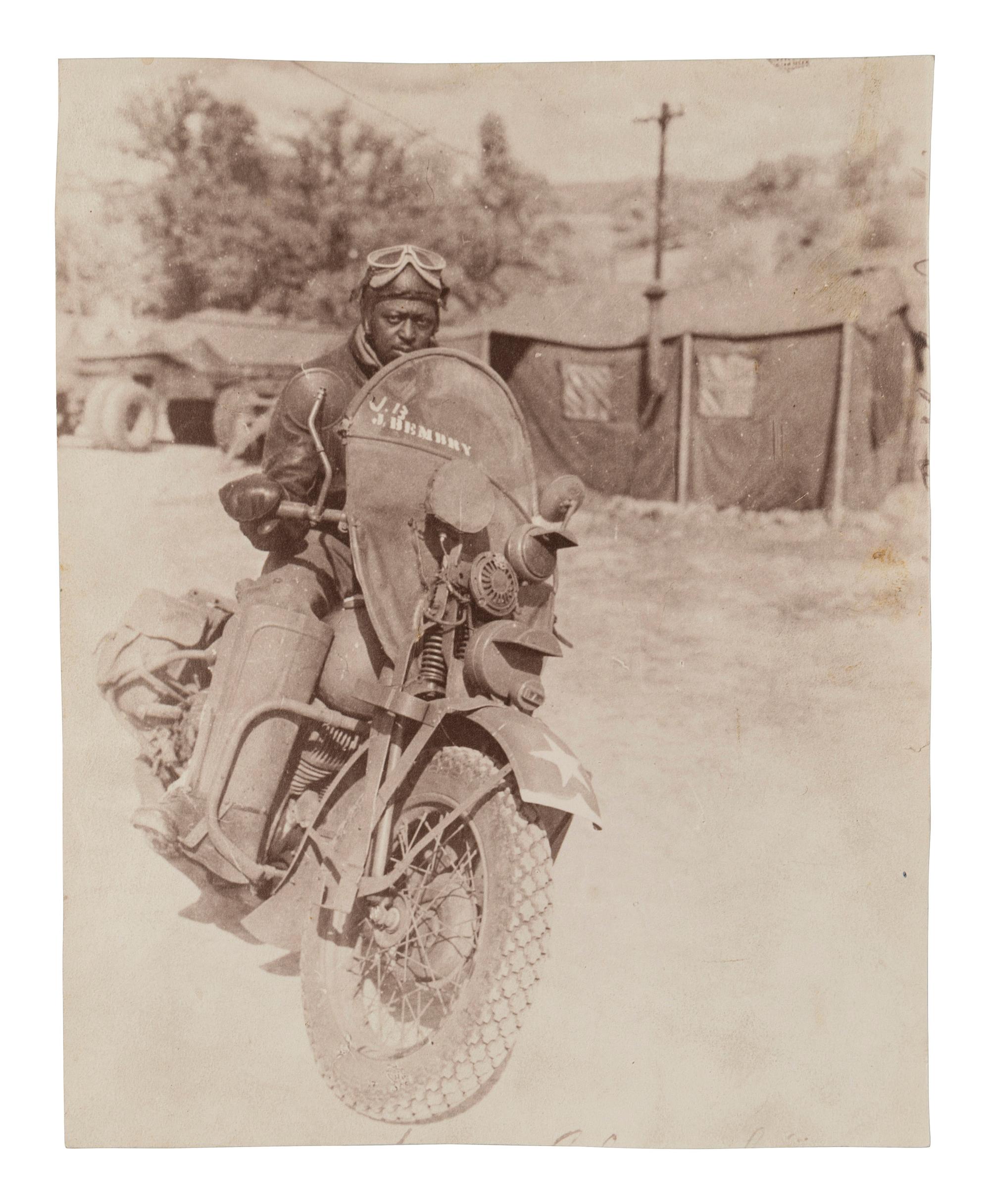 [AFRICAN AMERICANA] -- [EARLY PHOTOGRAPHY]. A group of 13 photographs of African American subjects, incl. soldiers.