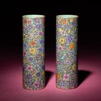 A Pair of Chinese Famille Rose 'Mille Fleur' Porcelain Brush Holders, Early 20th Century — 民國 粉彩百花不落地筆筒一對