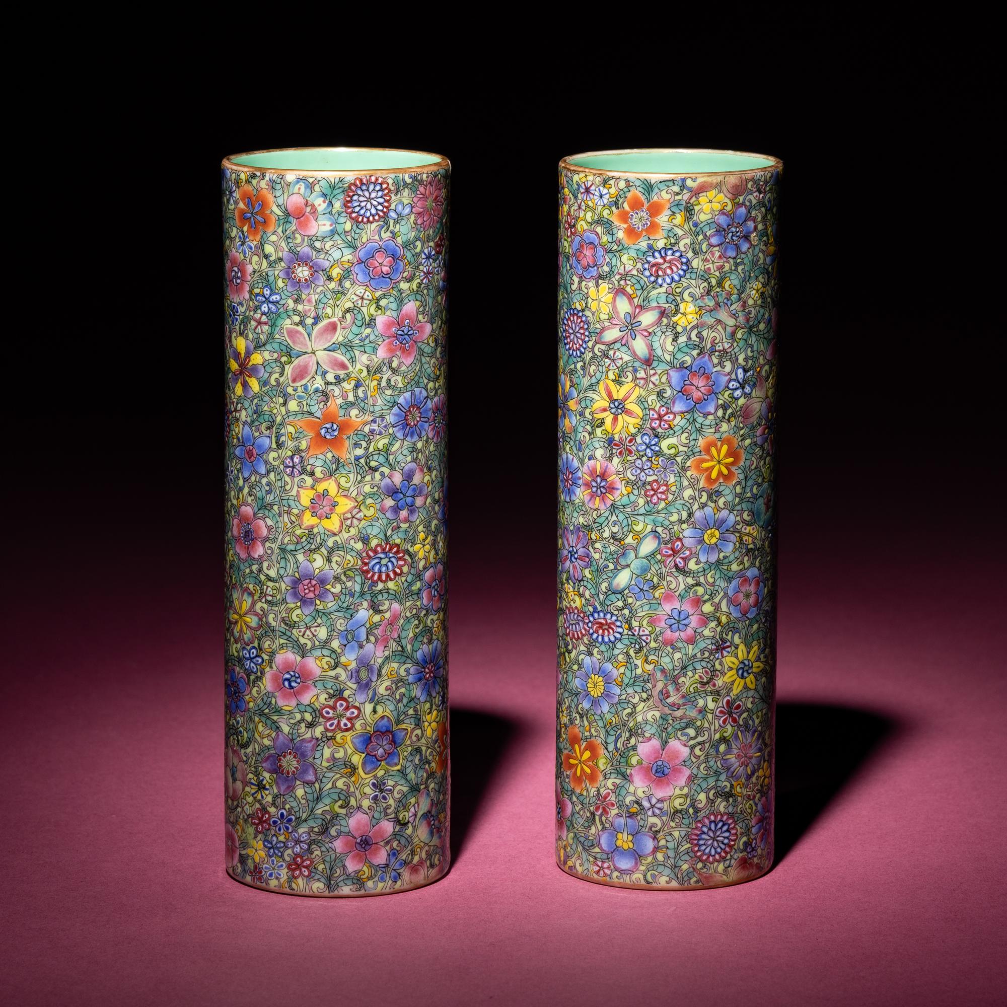 A Pair of Chinese Famille Rose 'Mille Fleur' Porcelain Brush Holders, Early 20th Century — 民國 粉彩百花不落地筆筒一對