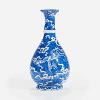 A Chinese blue and white porcelain bottle vase