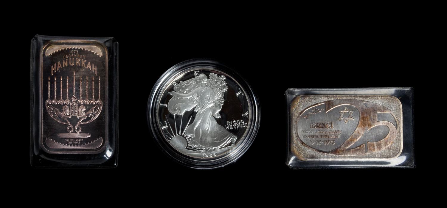 A Collection of Three 1-Ounce Silver Articles