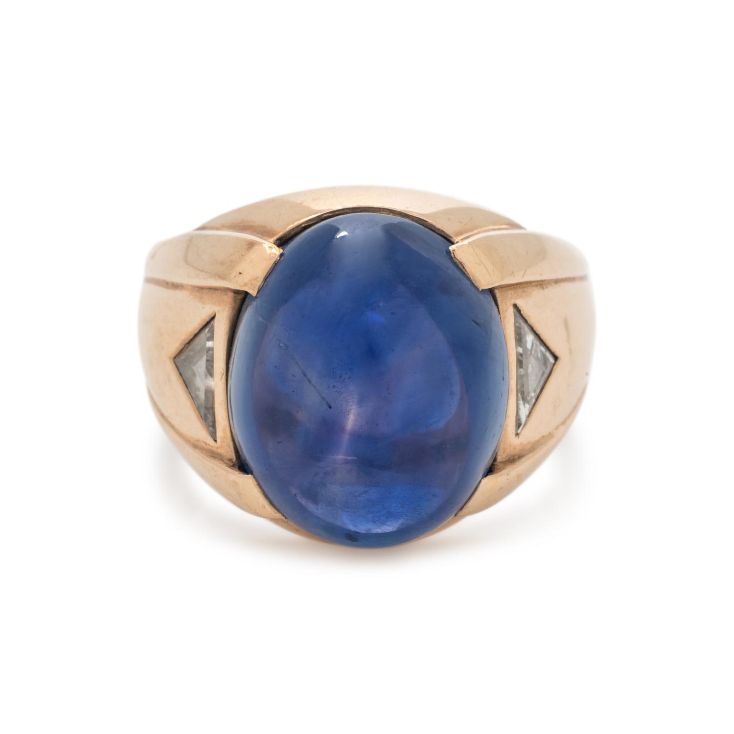 SAPPHIRE AND DIAMOND RING