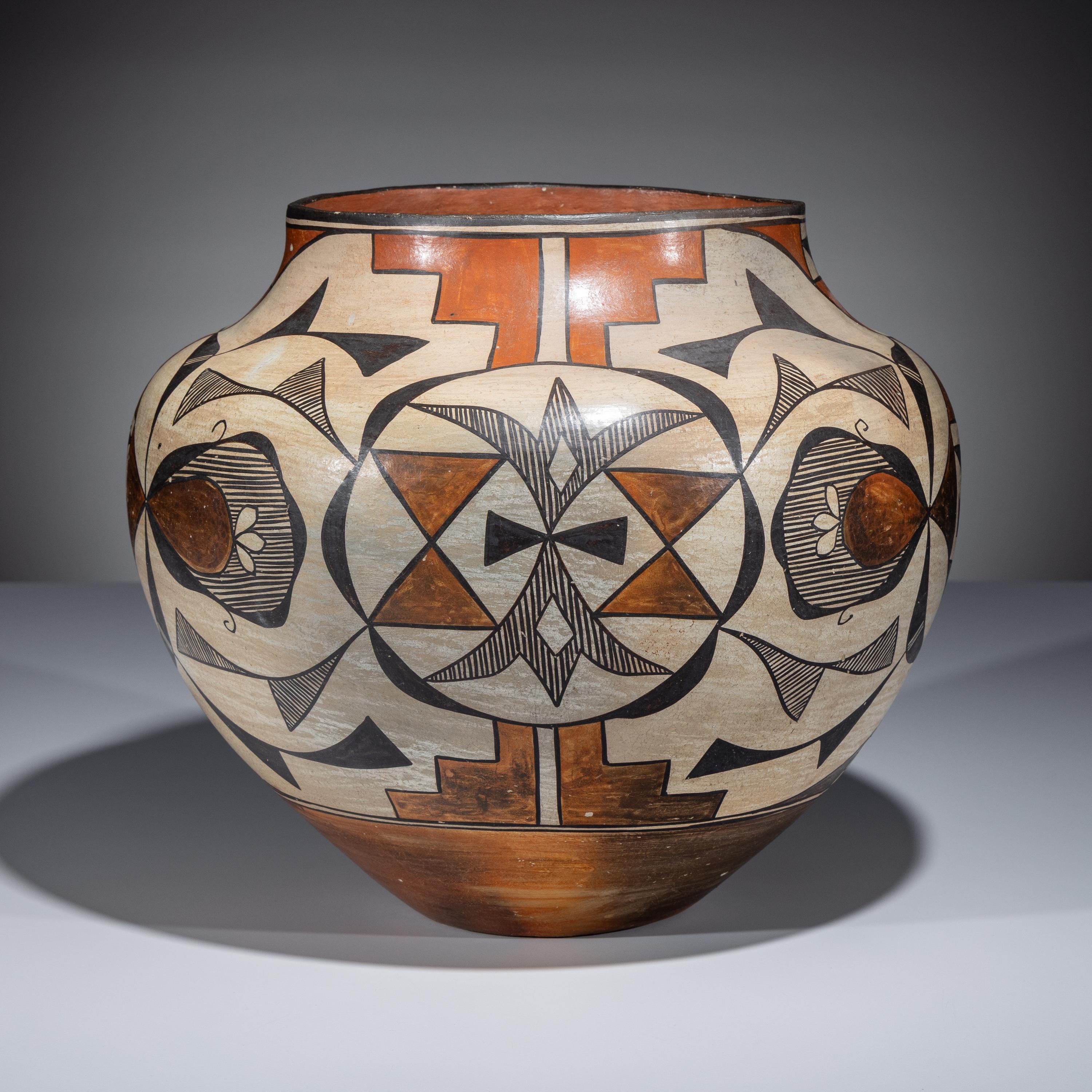 Acoma Polychrome Pottery Jar
