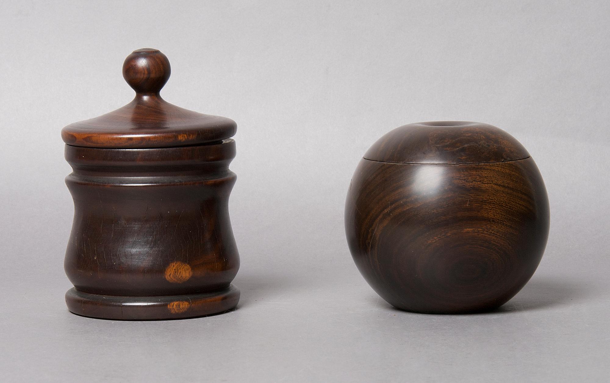 A Group of Two Treen Articles, Height of tallest 5 1/4 inches.