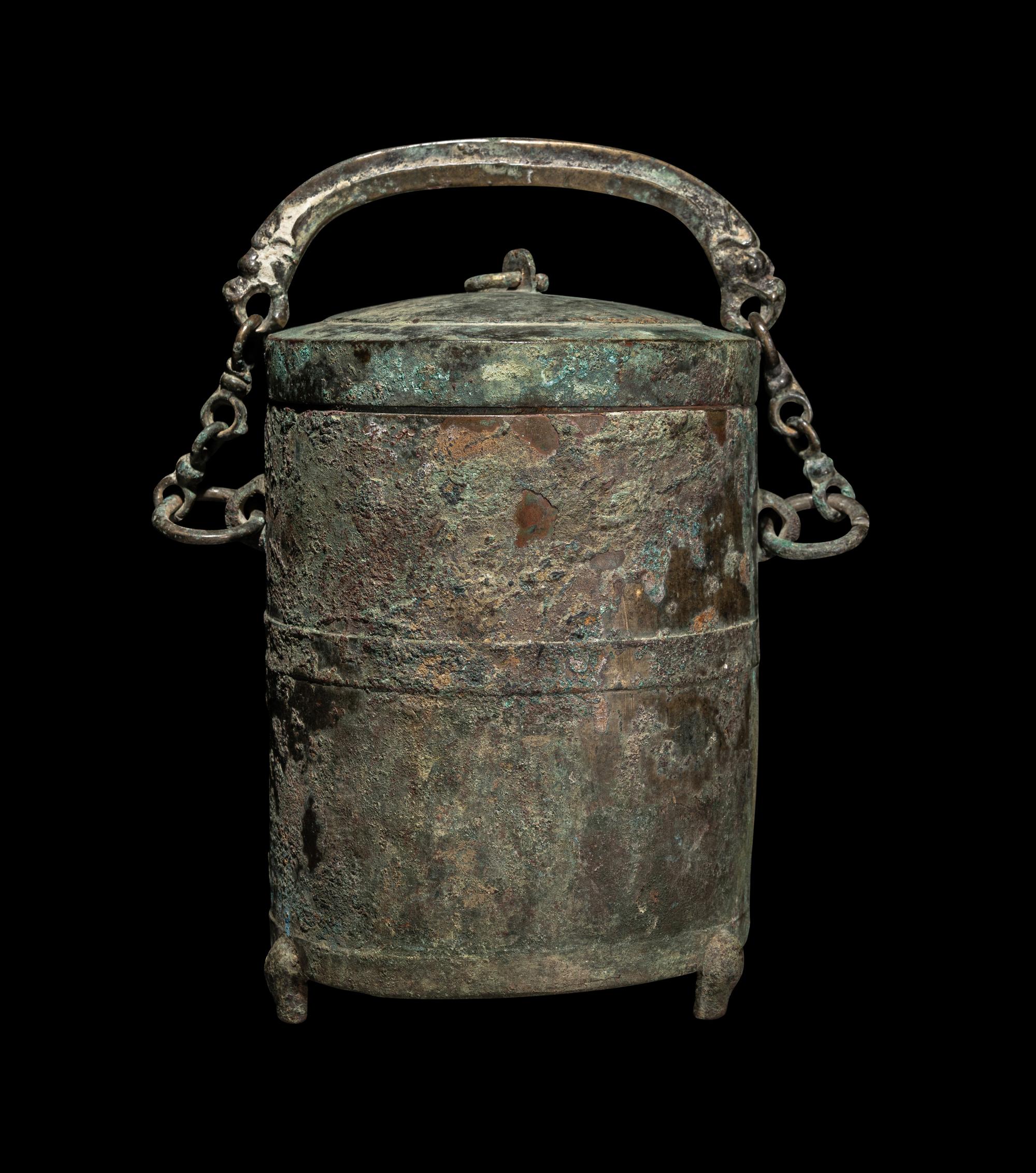 A Chinese Archaic Bronze Handled Xing and Cover, Han Dynasty 漢 青銅鋞
