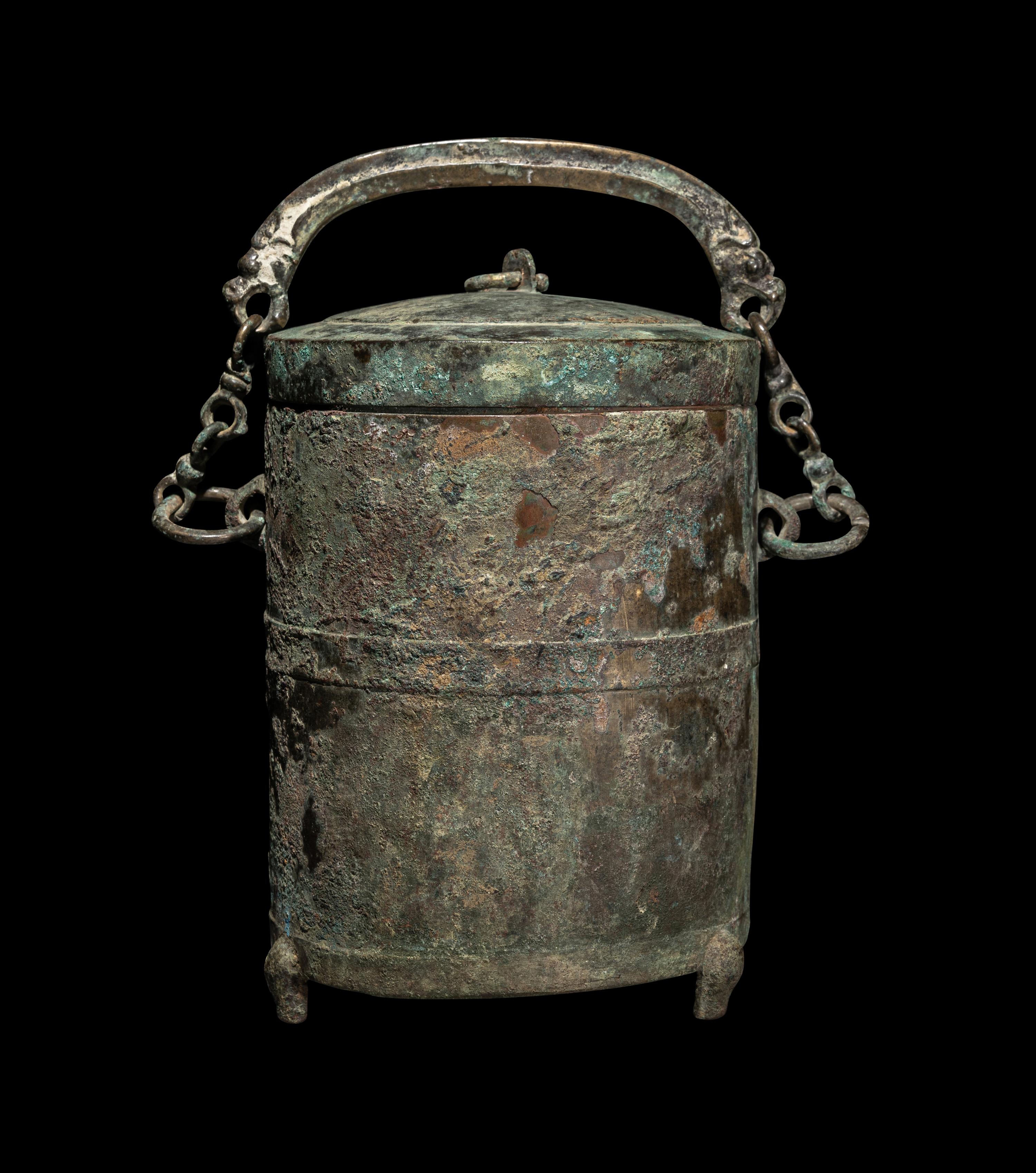 A Chinese Archaic Bronze Handled Xing and Cover, Han Dynasty 漢 青銅鋞