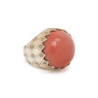 CORAL AND YELLOW GOLD RING