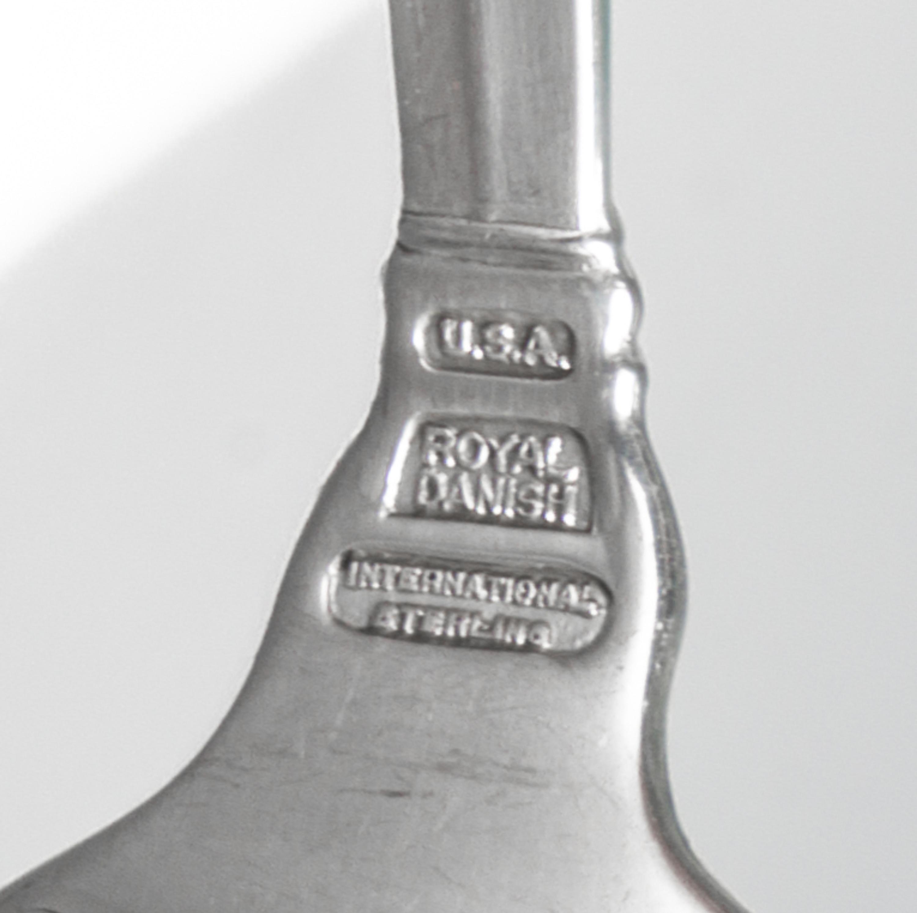 An American Silver Flatware Service, International Silver Co., Meriden, CT, Royal Danish pattern, comprising: 15 dinner knives 16 dinne