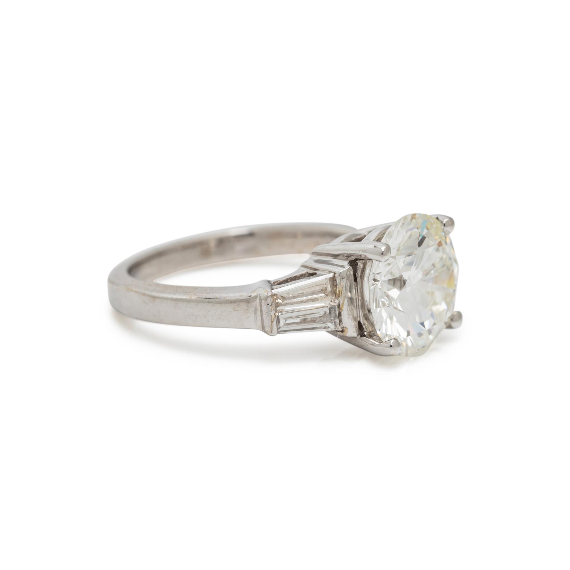 DIAMOND RING