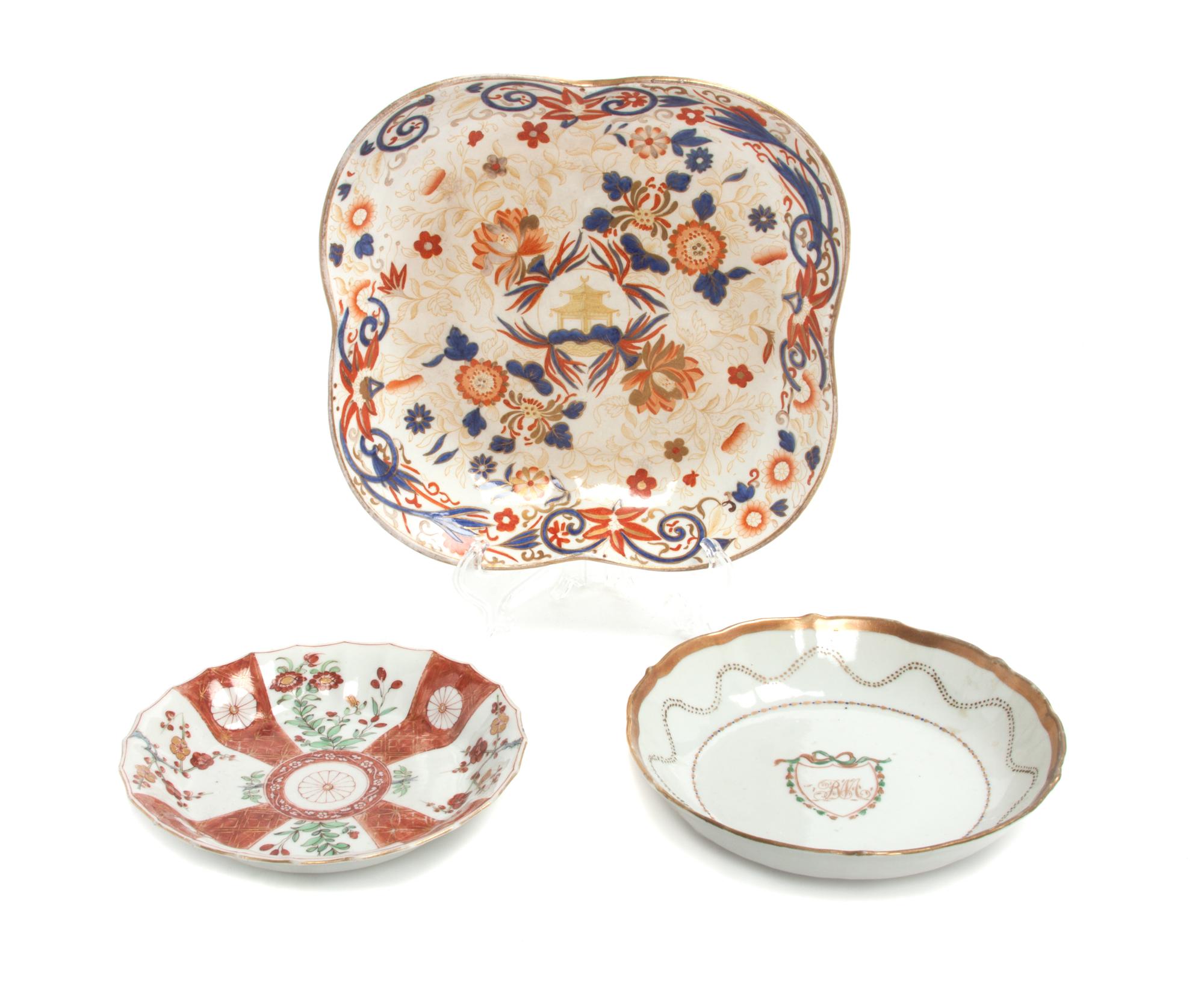 A Collection of Three Porcelain Dishes Width of largest 7 1/4 inches.