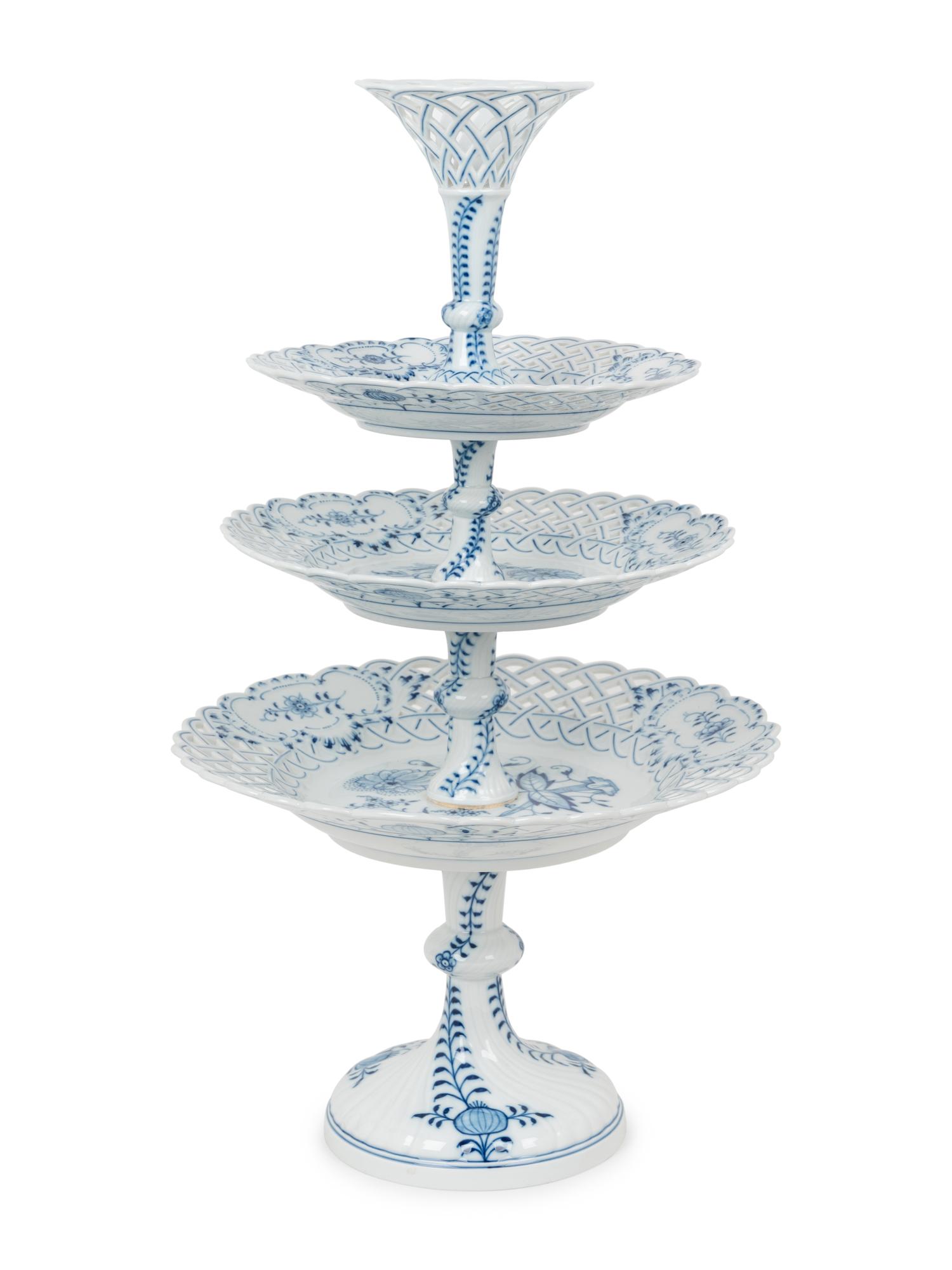 A Meissen Porcelain Sweetmeat Stand