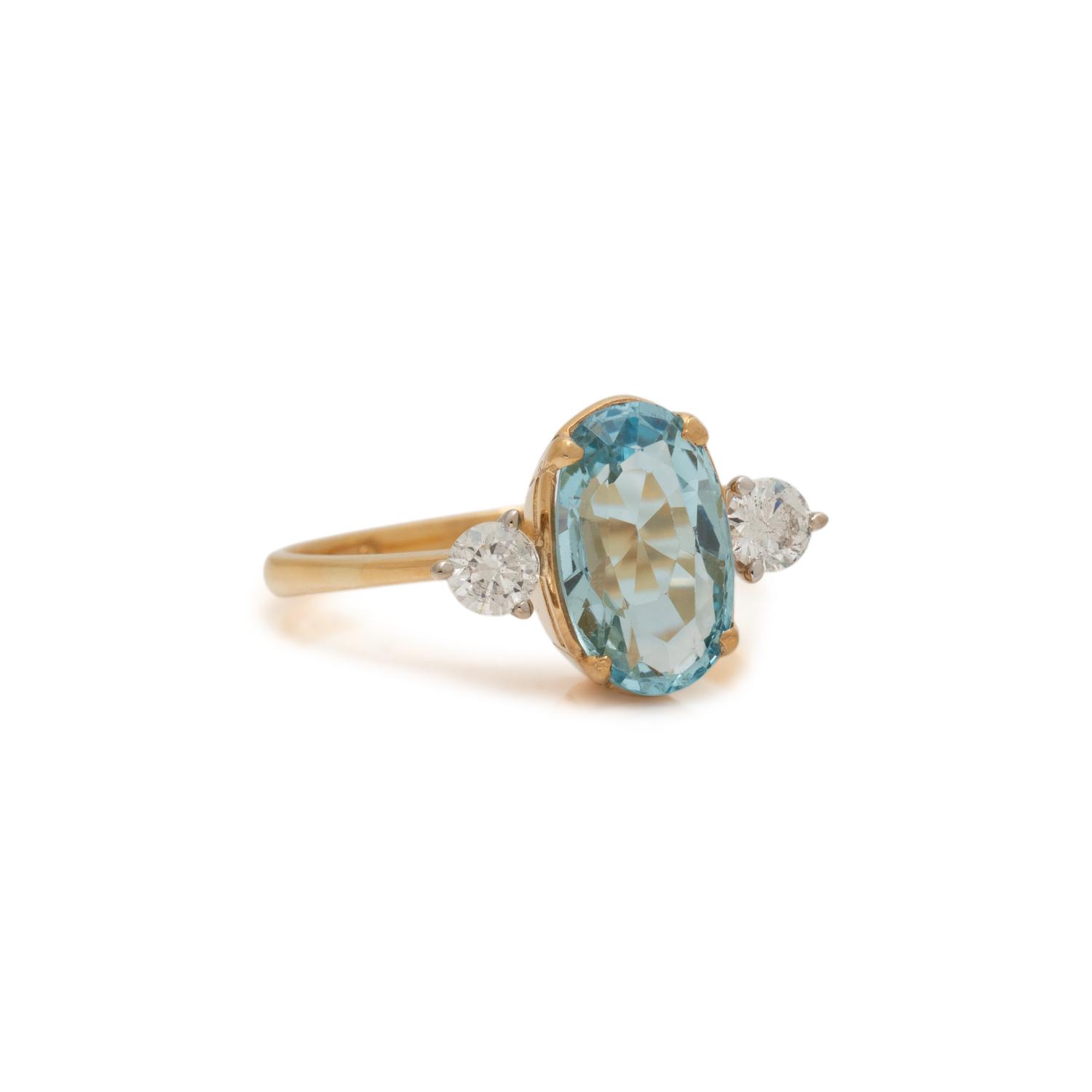 AQUAMARINE AND DIAMOND RING