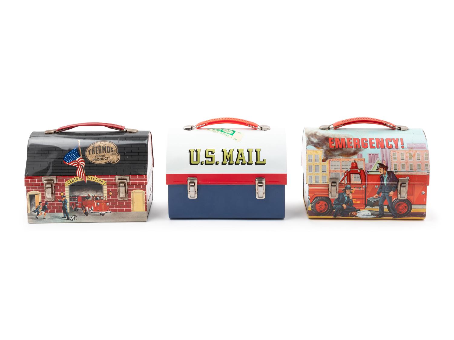 A Group of Six Themed Lunch Boxes