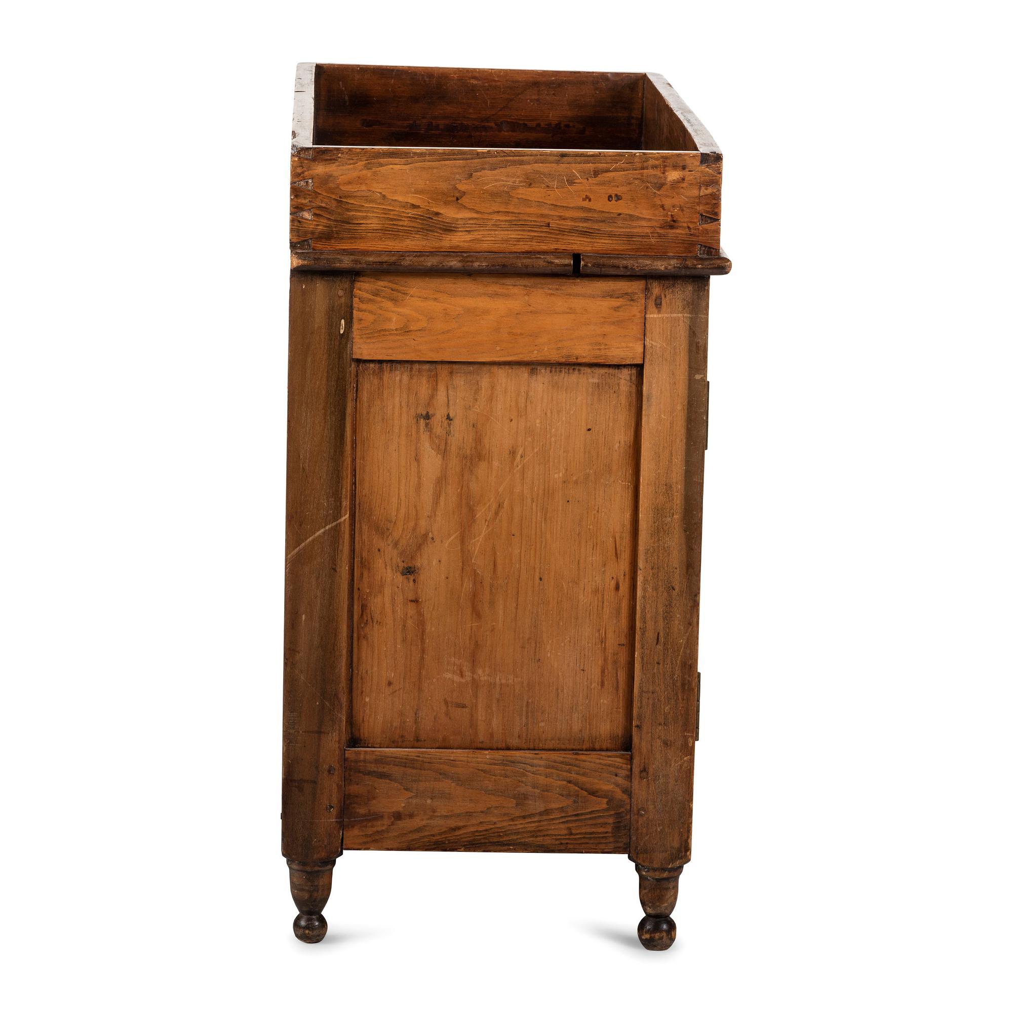 A Dry Sink in Mixed Woods