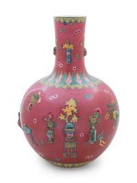 Two Chinese Famille Rose Porcelain Vases