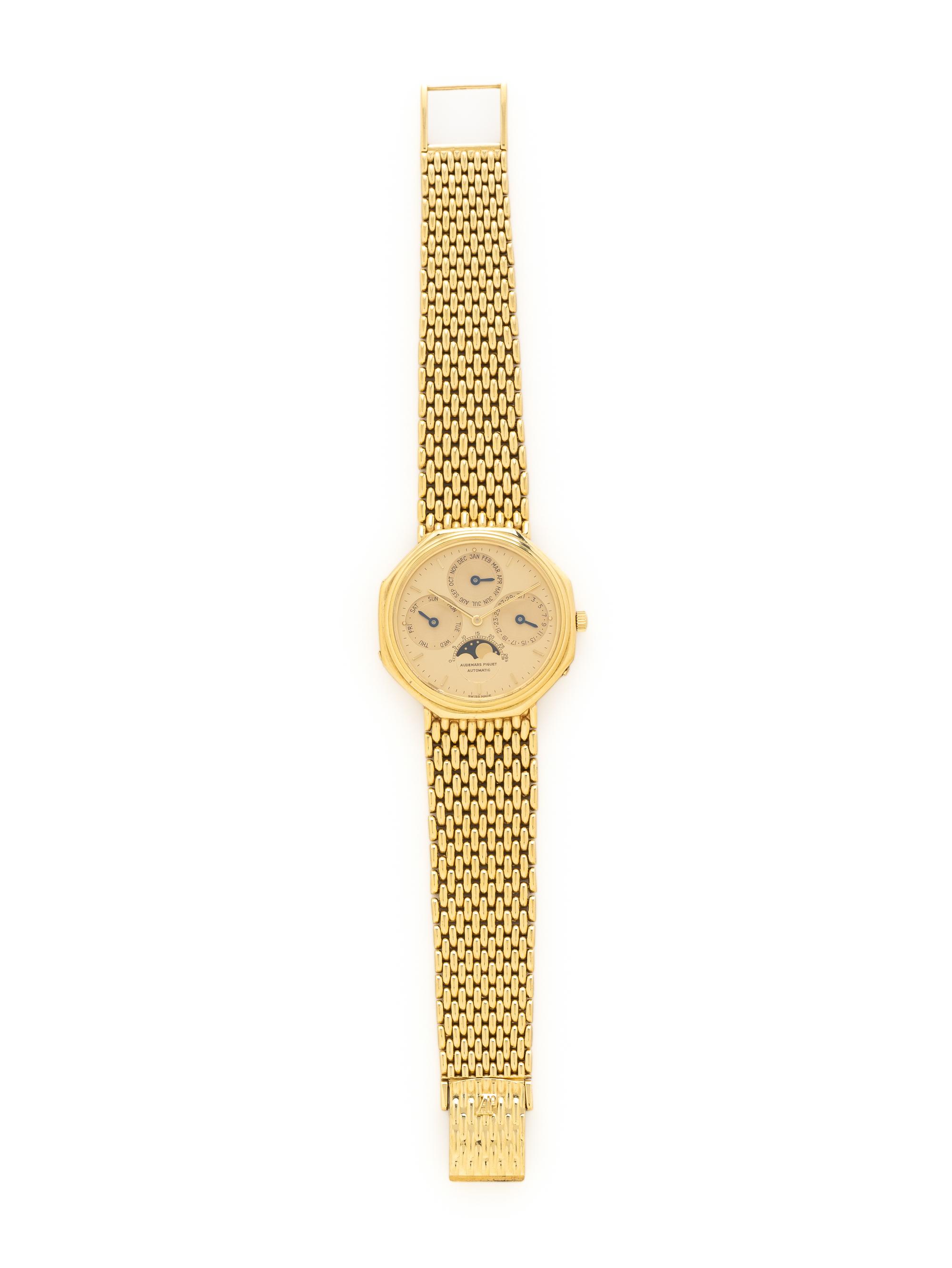 AUDEMARS PIGUET, 18K YELLOW GOLD 'QUANTIEME' 'OCTOGONE' PERPETUAL CALENDAR MOON PHASE WATCH, WITH 18K YELLOW GOLD INTEGRATED BRACELET