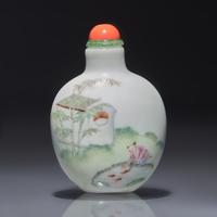 A Chinese Enameled Porcelain Snuff Bottle, Daoguang Mark and of The Period — 清道光 粉彩人物圖鼻煙壺