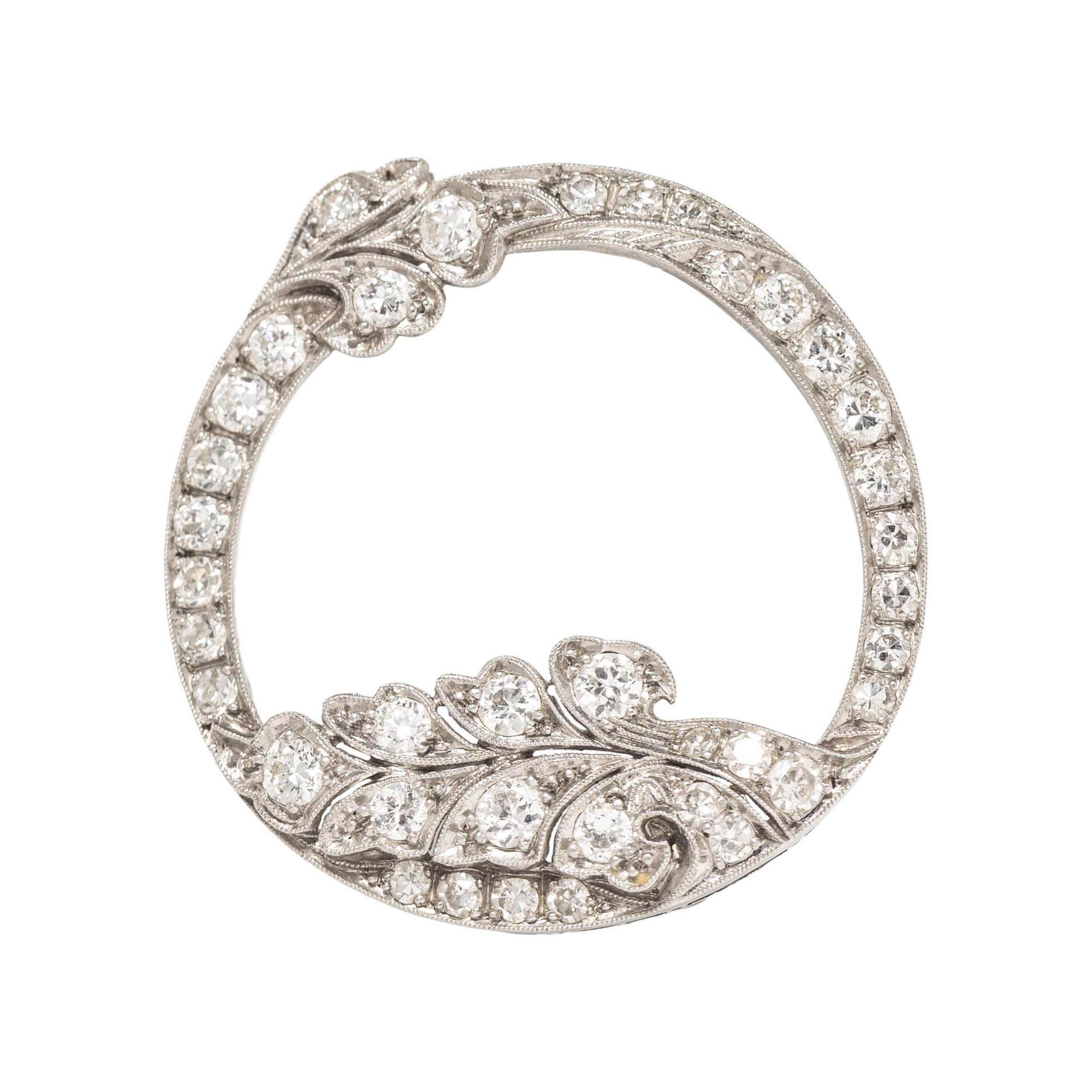 ART DECO, DIAMOND CIRCLE BROOCH