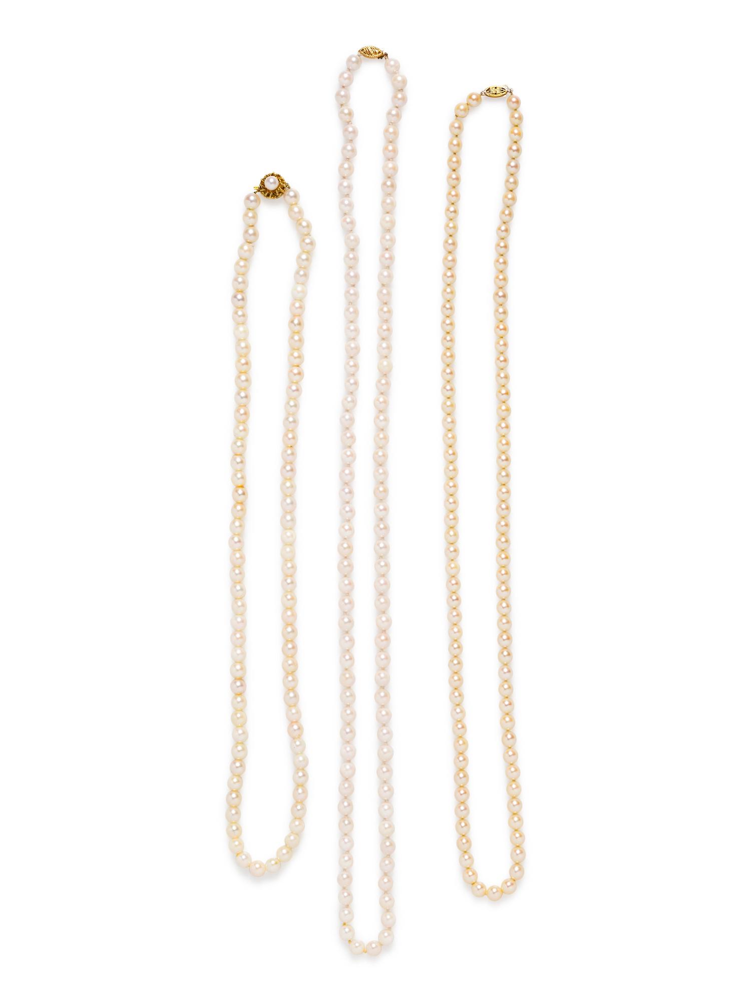 A Collection of 14 Karat Yellow Gold and Cultured Pearl Necklaces,