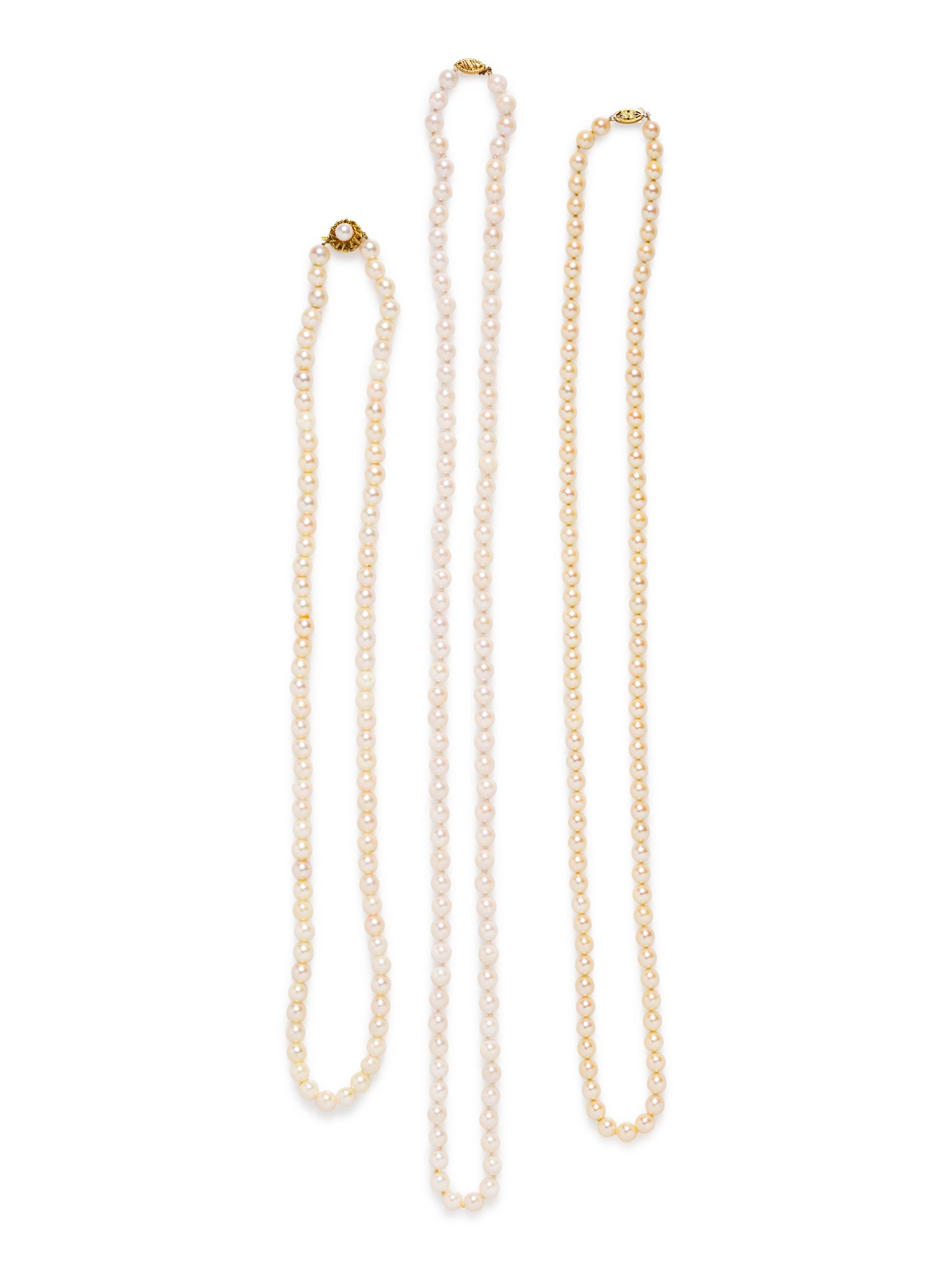A Collection of 14 Karat Yellow Gold and Cultured Pearl Necklaces,
