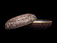 A Tixi Lacquer Circular Covered Box