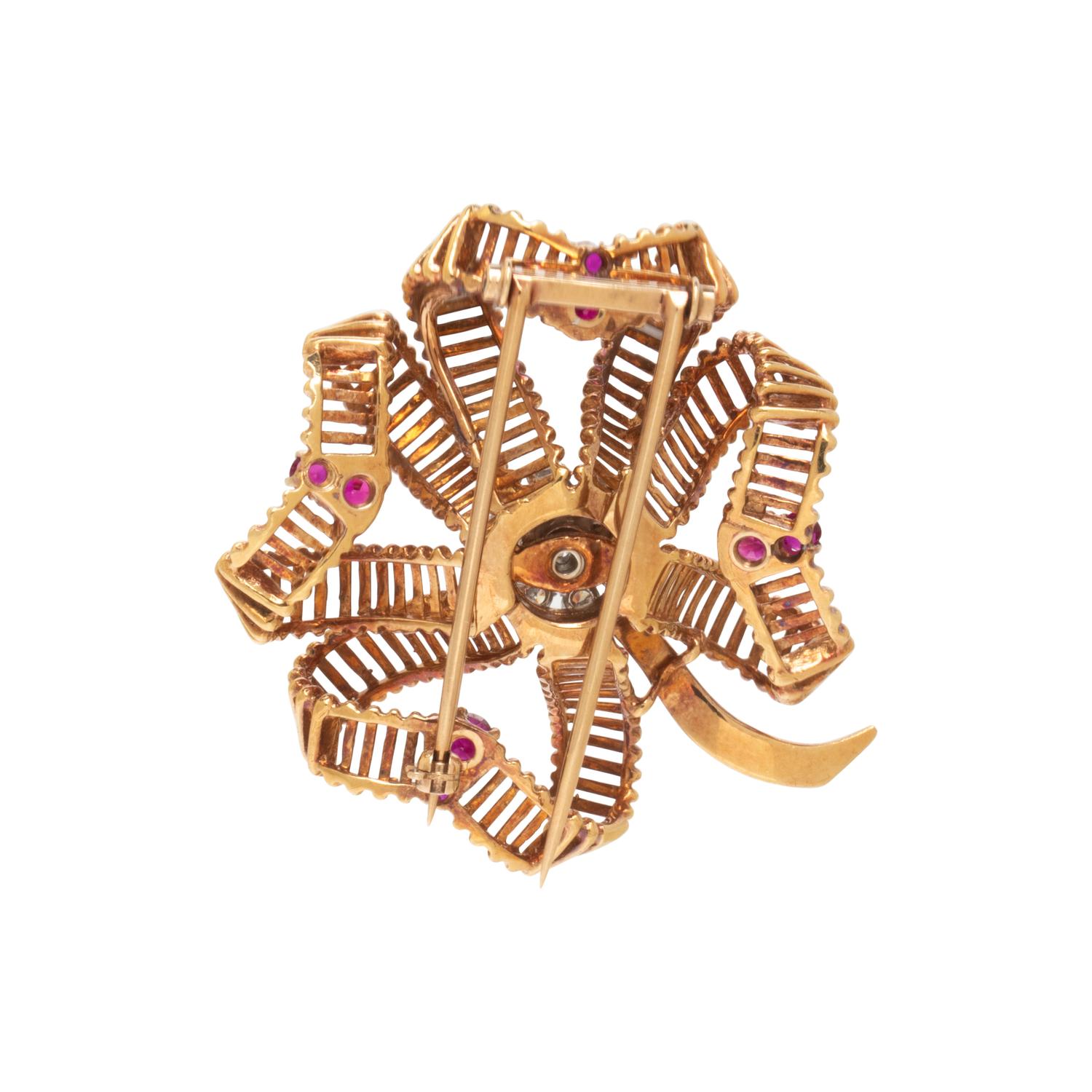 YELLOW GOLD, DIAMOND AND RUBY CLOVER BROOCH