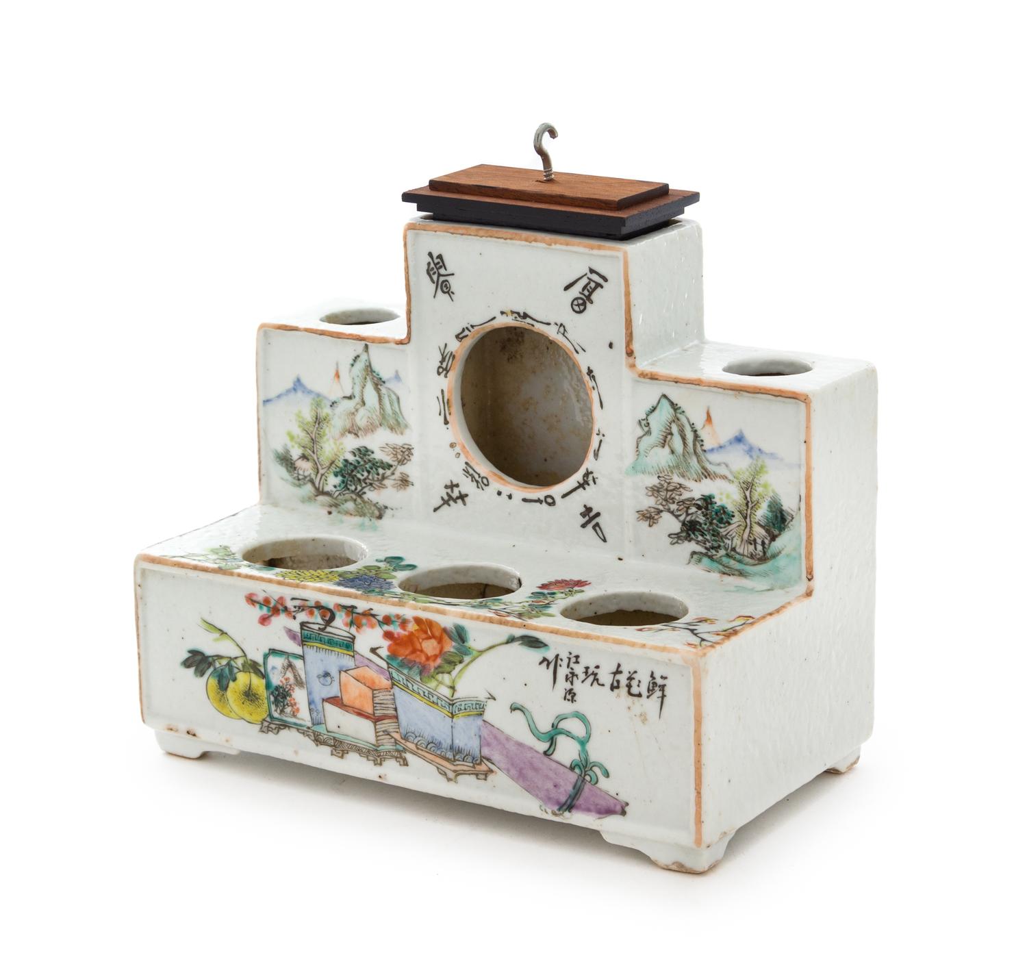 A Chinese Export Famille Rose Porcelain Desk Set Height 6 1/2 inches. — LATE QING DYNASTY