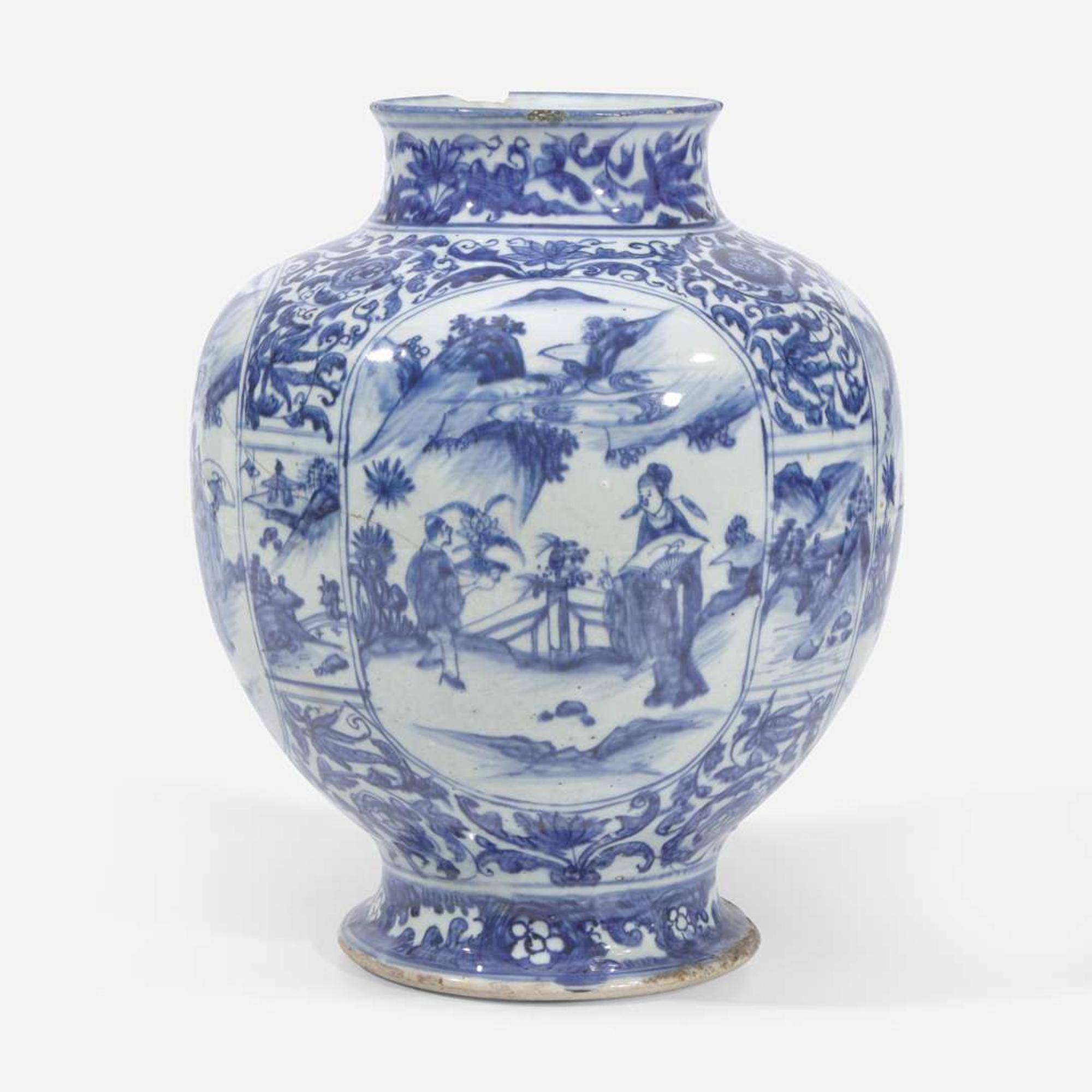 A Chinese blue and white porcelain jar 青花罐 17th century ????