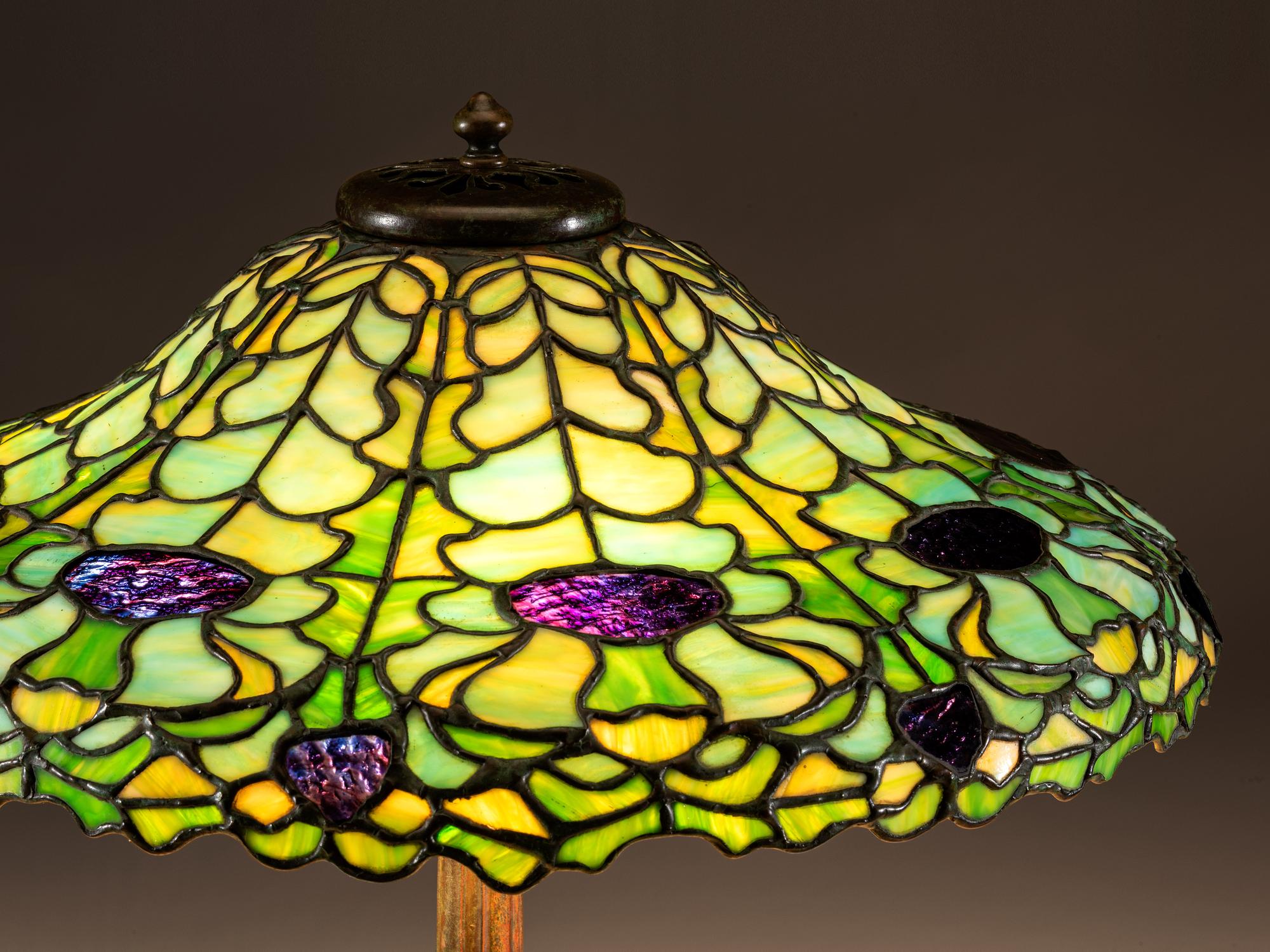Thistle Table Lamp