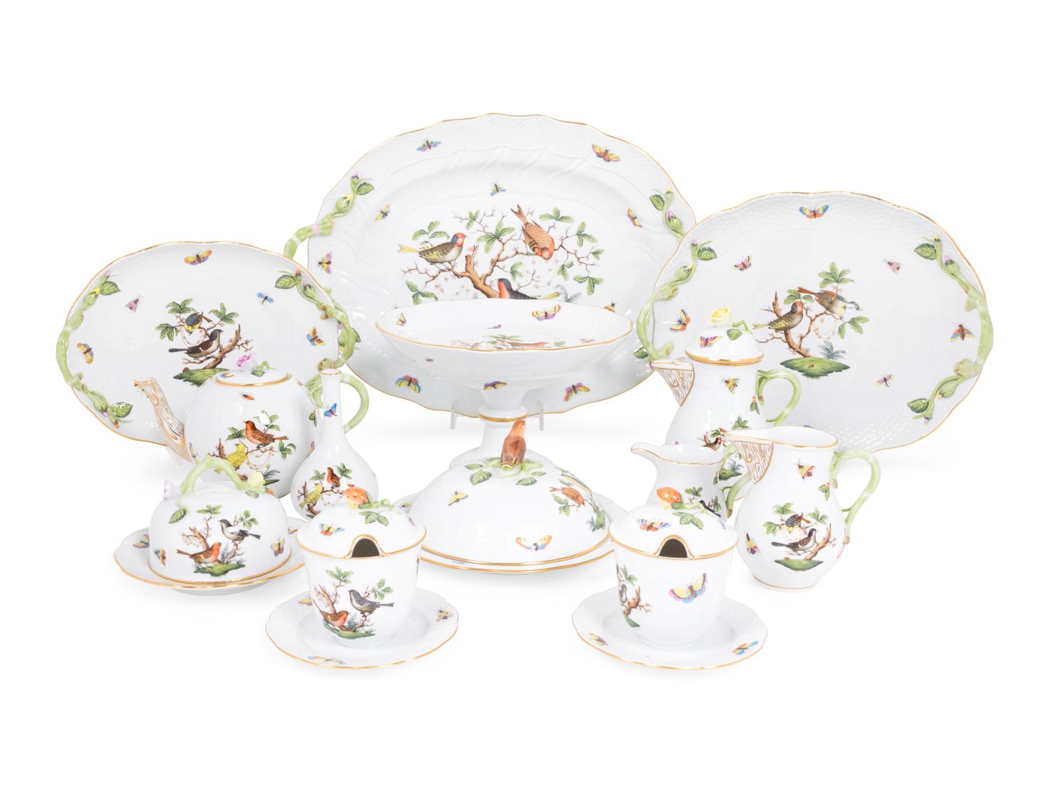 A Herend Porcelain Rothschild Bird Dinner Service