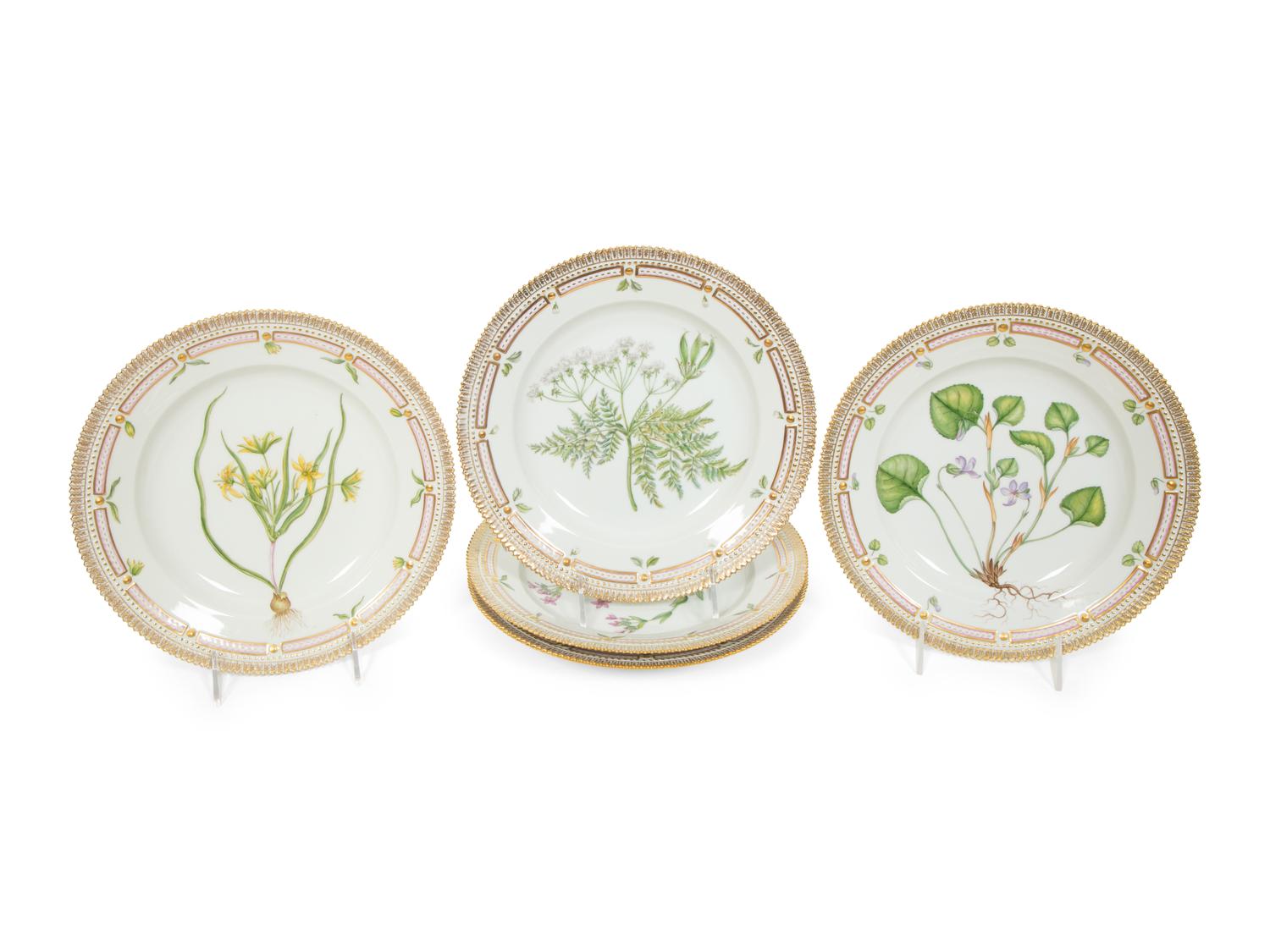 Twelve Royal Copenhagen Flora Danica Porcelain Dinner Plates